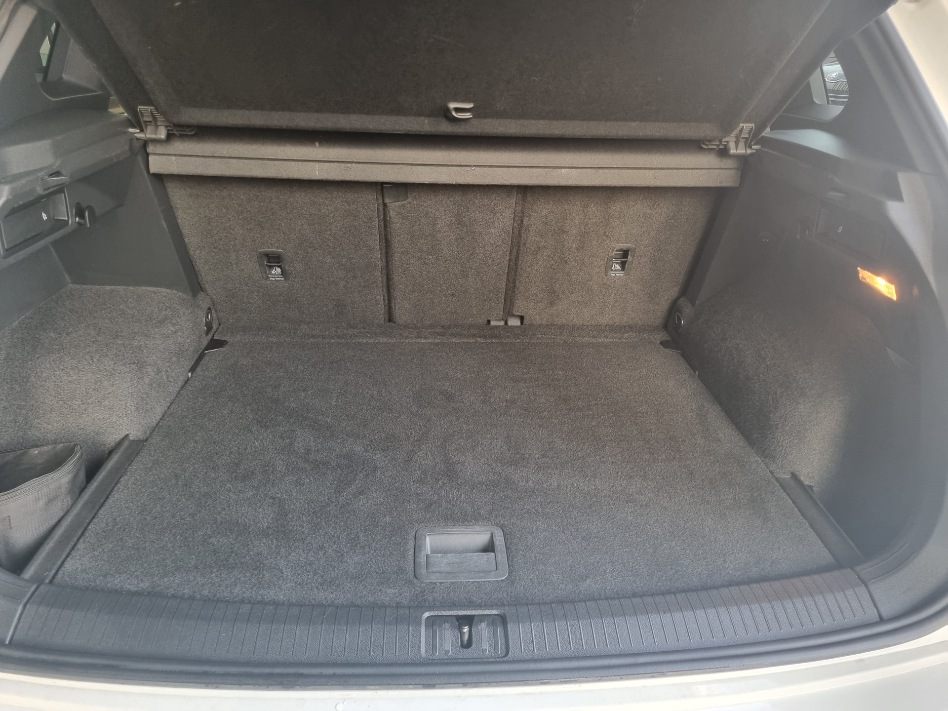 VW Tiguan 2.0 TDI SCR Highline 4Motion DSG-image-9