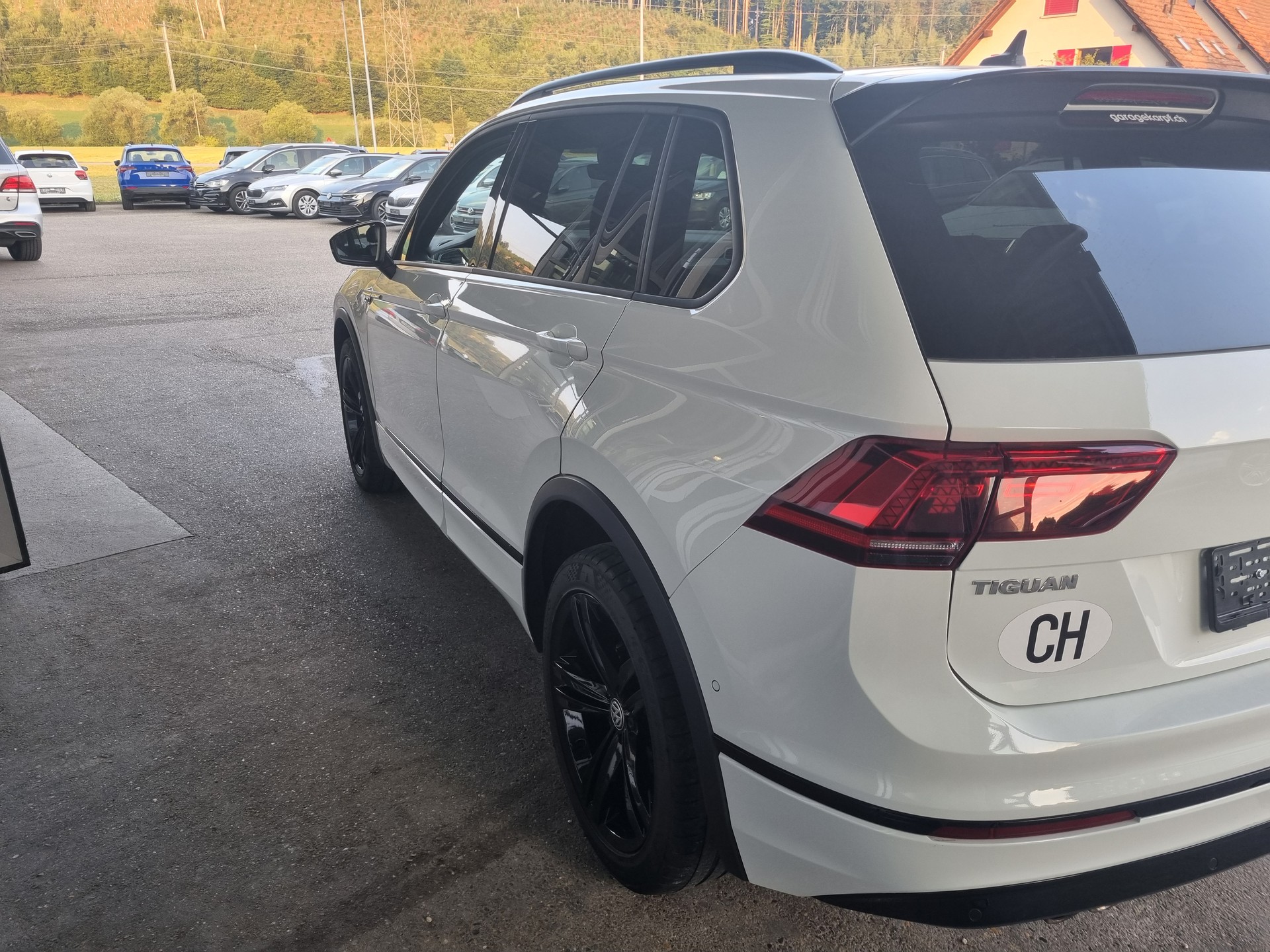 VW Tiguan 2.0 TDI SCR Highline 4Motion DSG-image-5