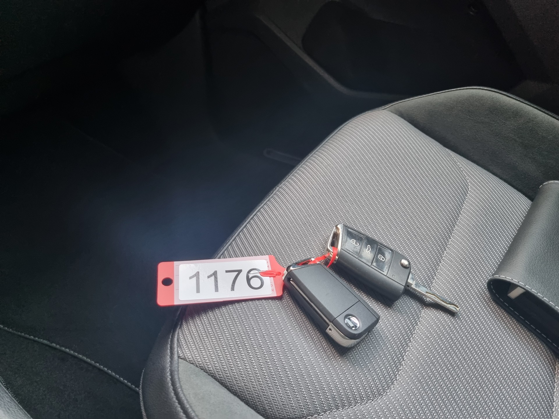 VW Tiguan 2.0 TDI SCR Highline 4Motion DSG-image-16