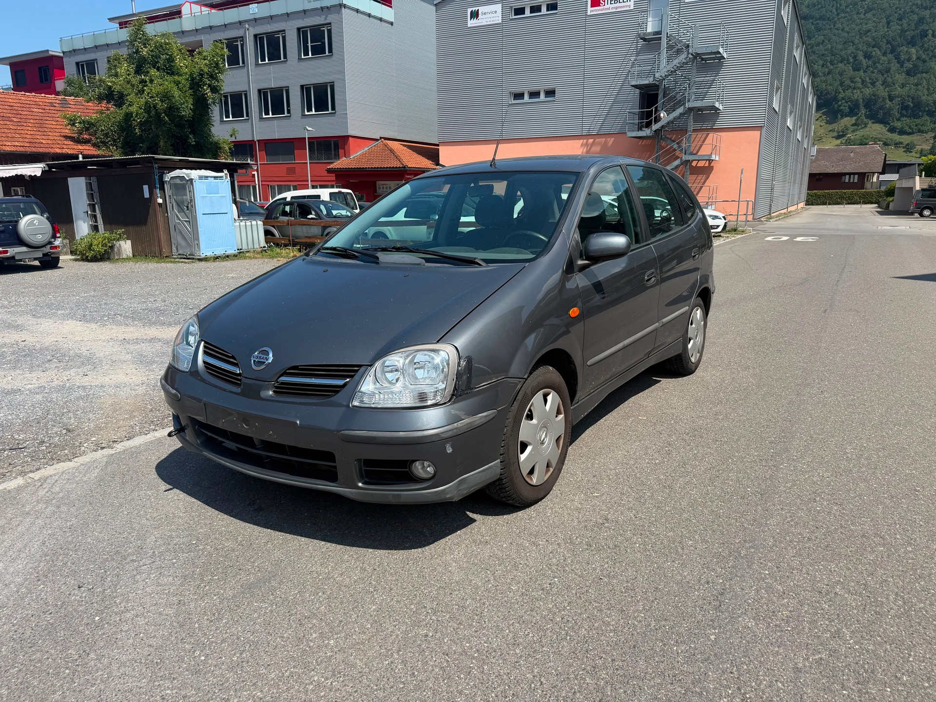 NISSAN Almera Tino 1.8 16V visia-image-1