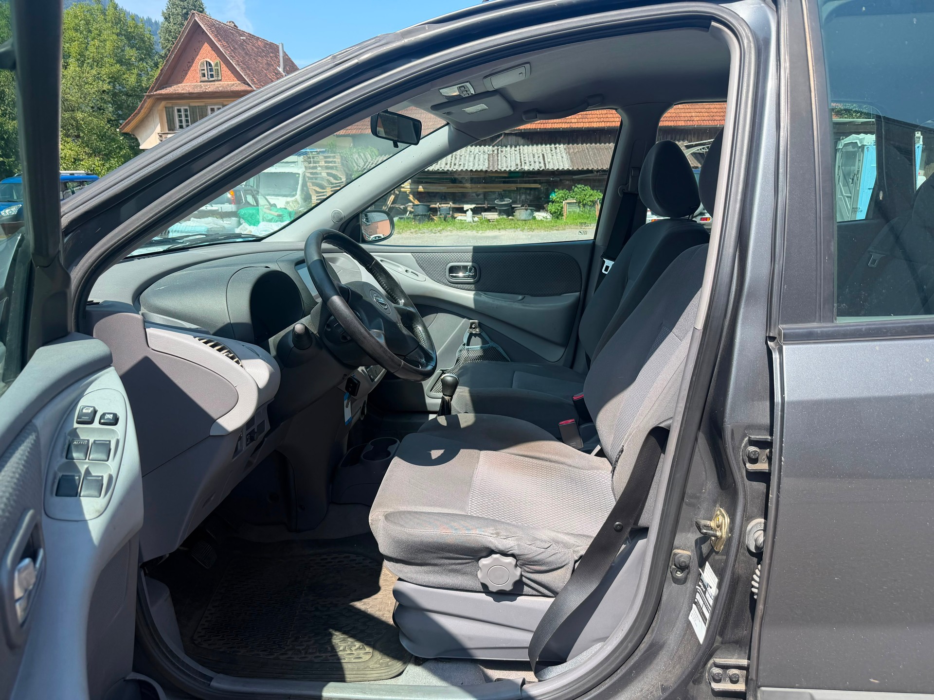 NISSAN Almera Tino 1.8 16V visia-image-5