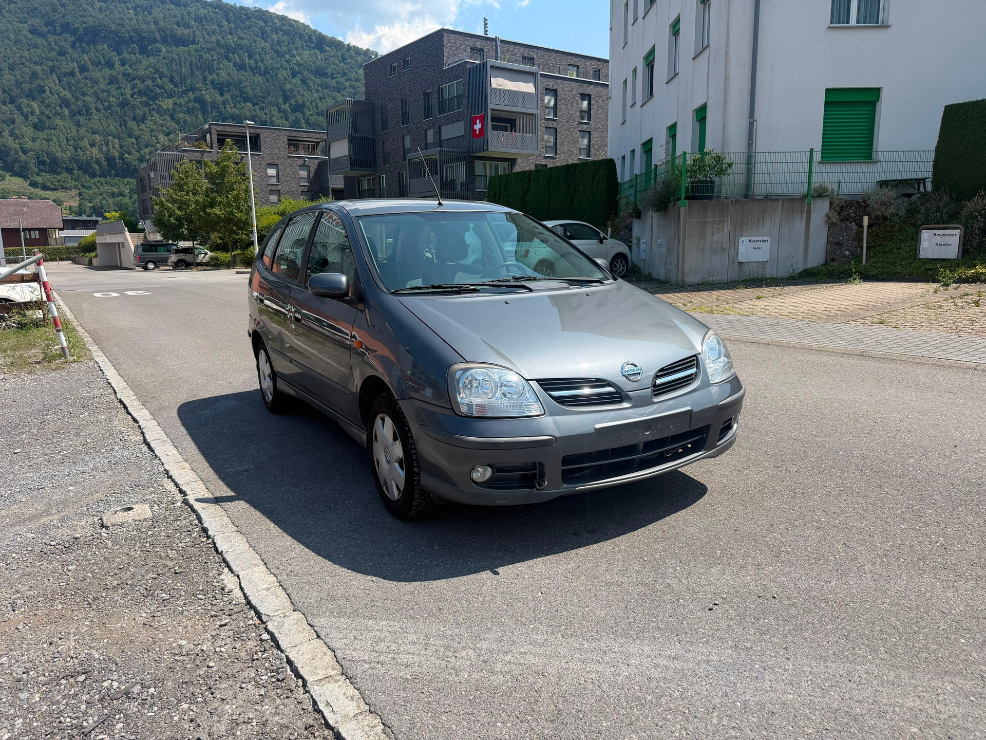 NISSAN Almera Tino 1.8 16V visia-image-0