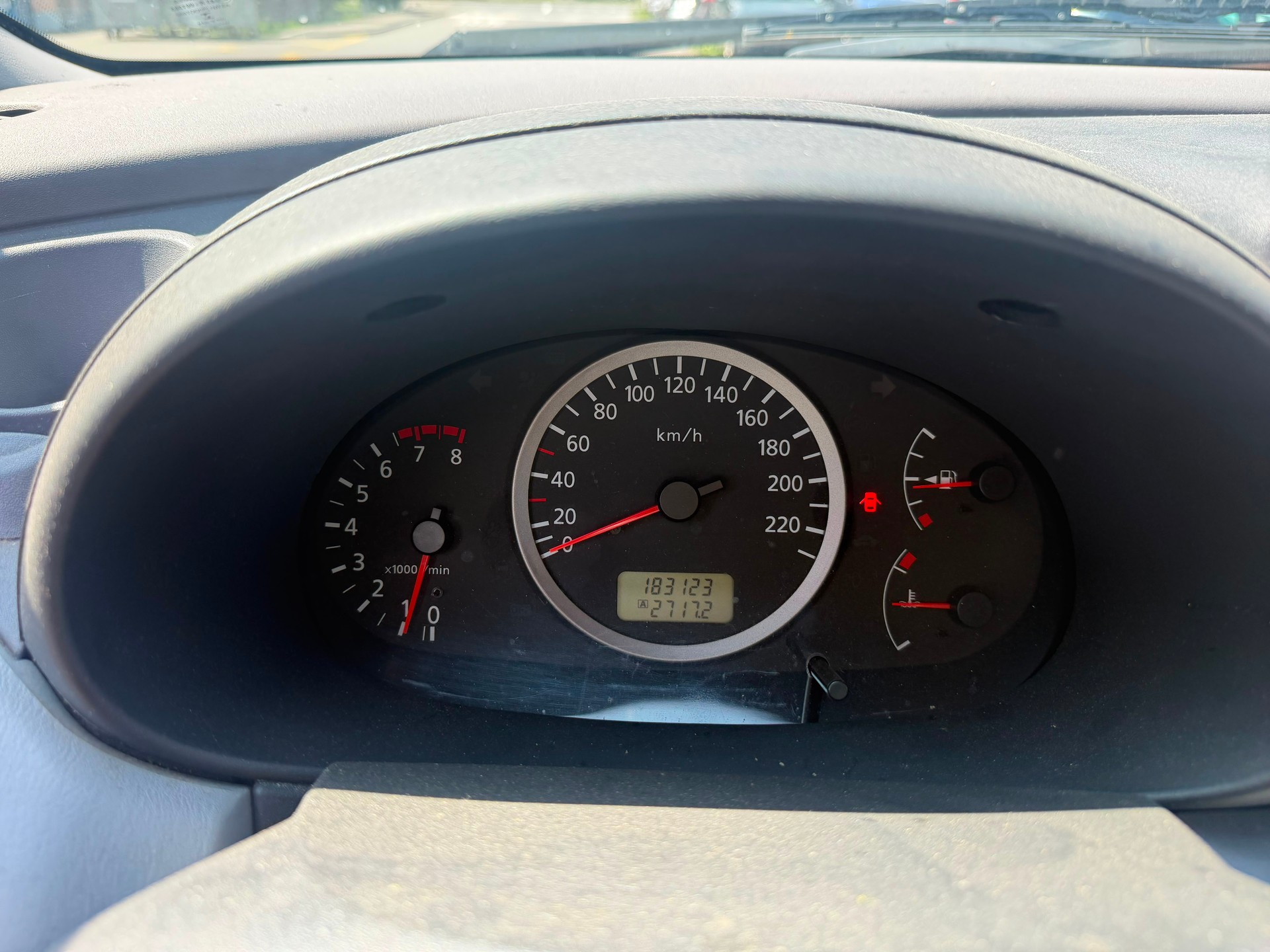 NISSAN Almera Tino 1.8 16V visia-image-10