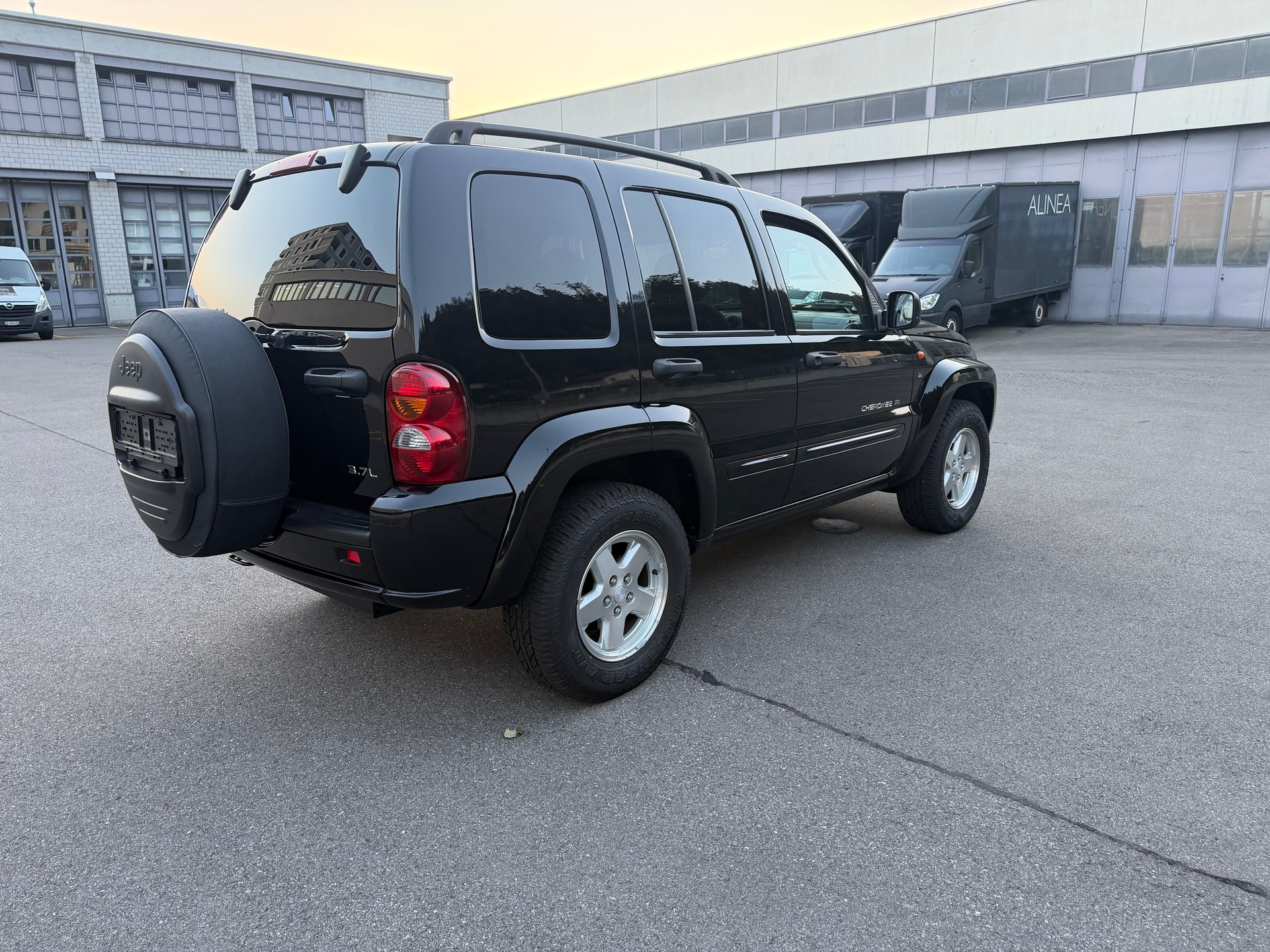 JEEP Cherokee 3.7 V6 Limited-image-4
