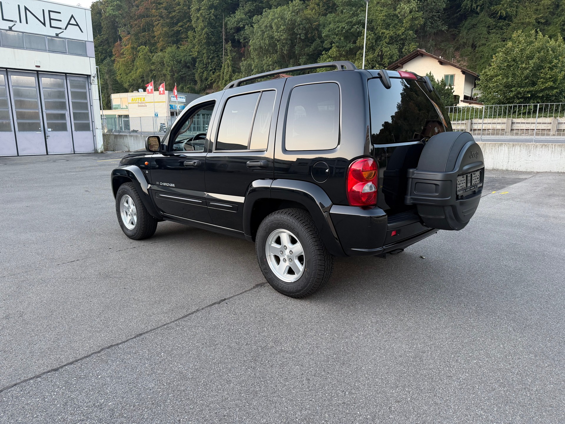 JEEP Cherokee 3.7 V6 Limited-image-2