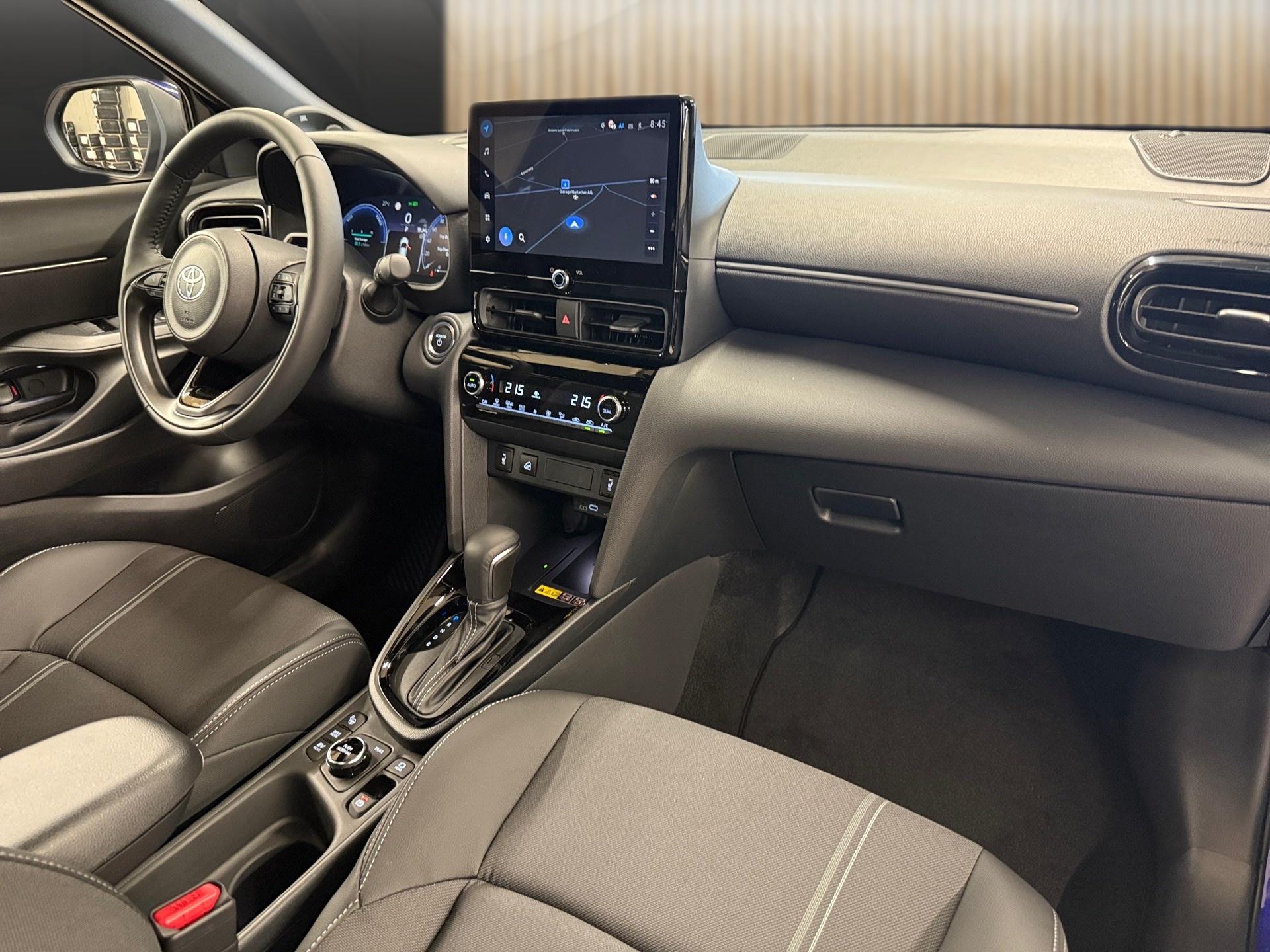 TOYOTA Yaris Cross 1.5 Premium AWDi e-CVT-image-15