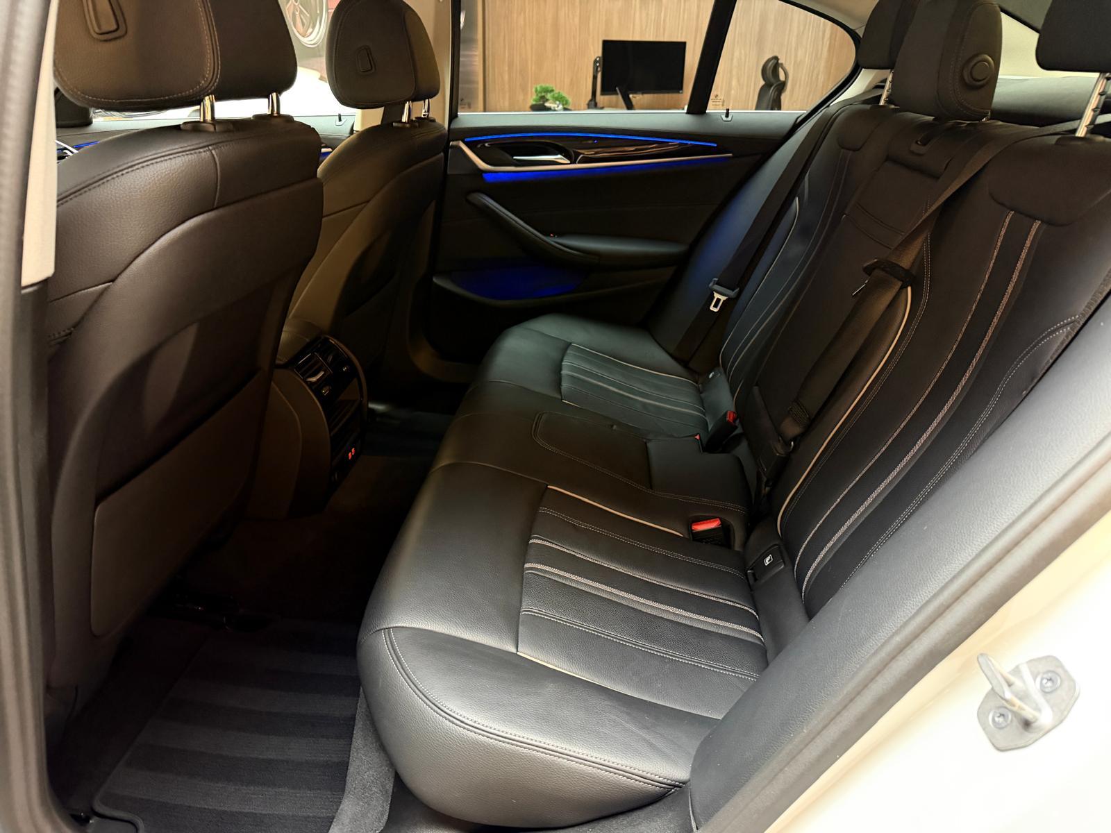 BMW 520d xDrive-image-18