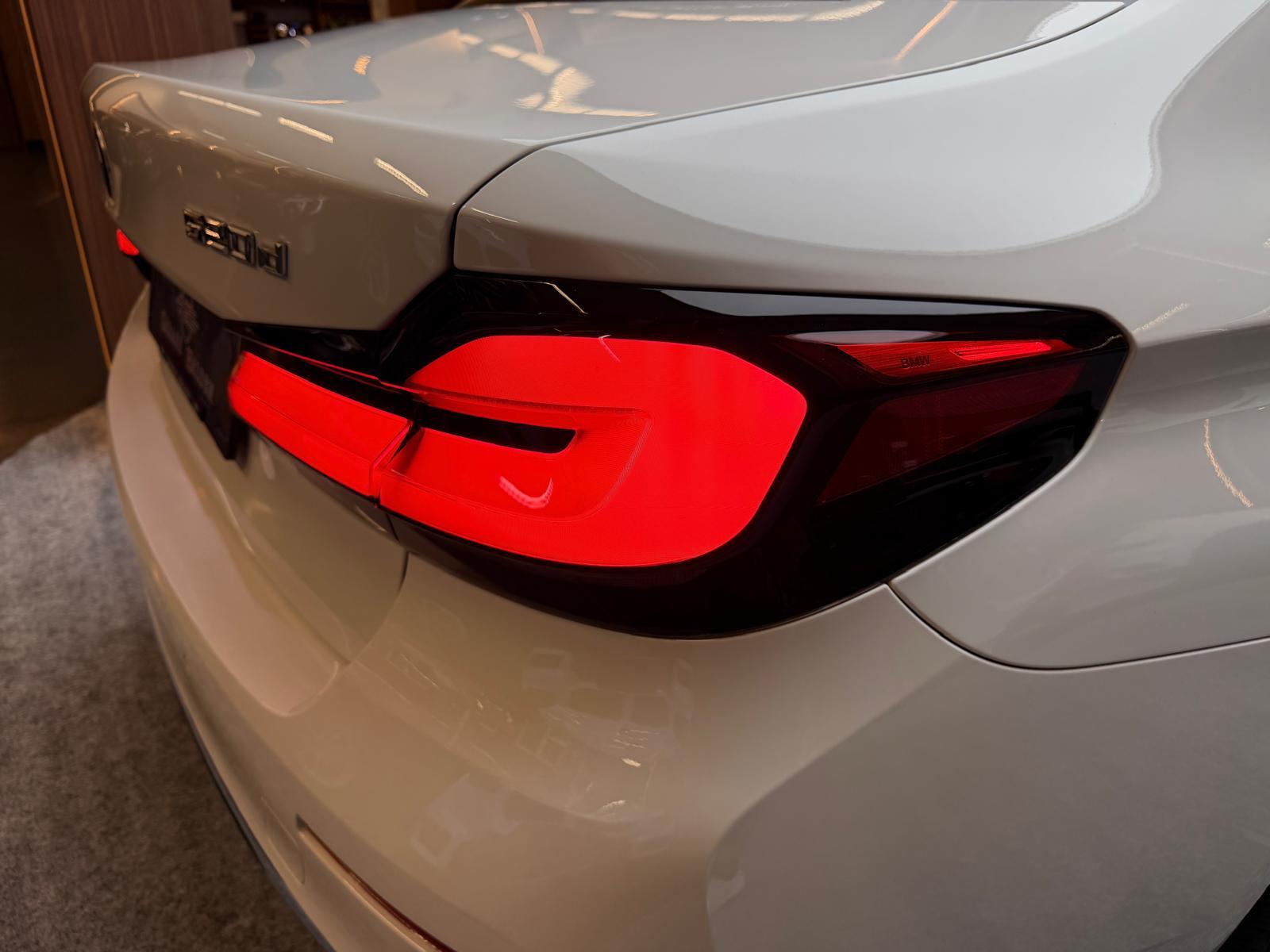 BMW 520d xDrive-image-9