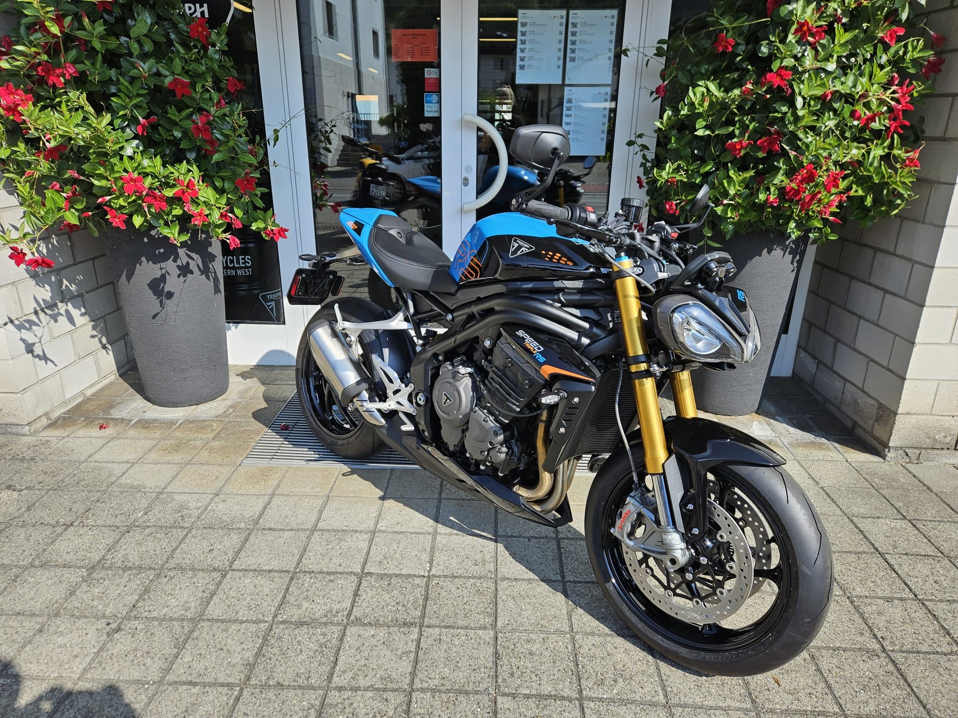 TRIUMPH Speed Triple RS-showroom-element-2