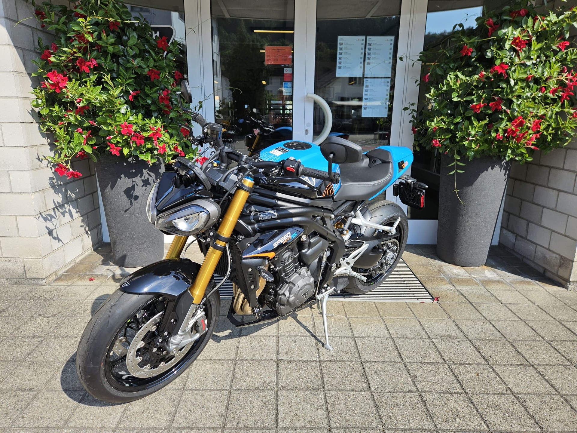 TRIUMPH Speed Triple RS-showroom-element-3