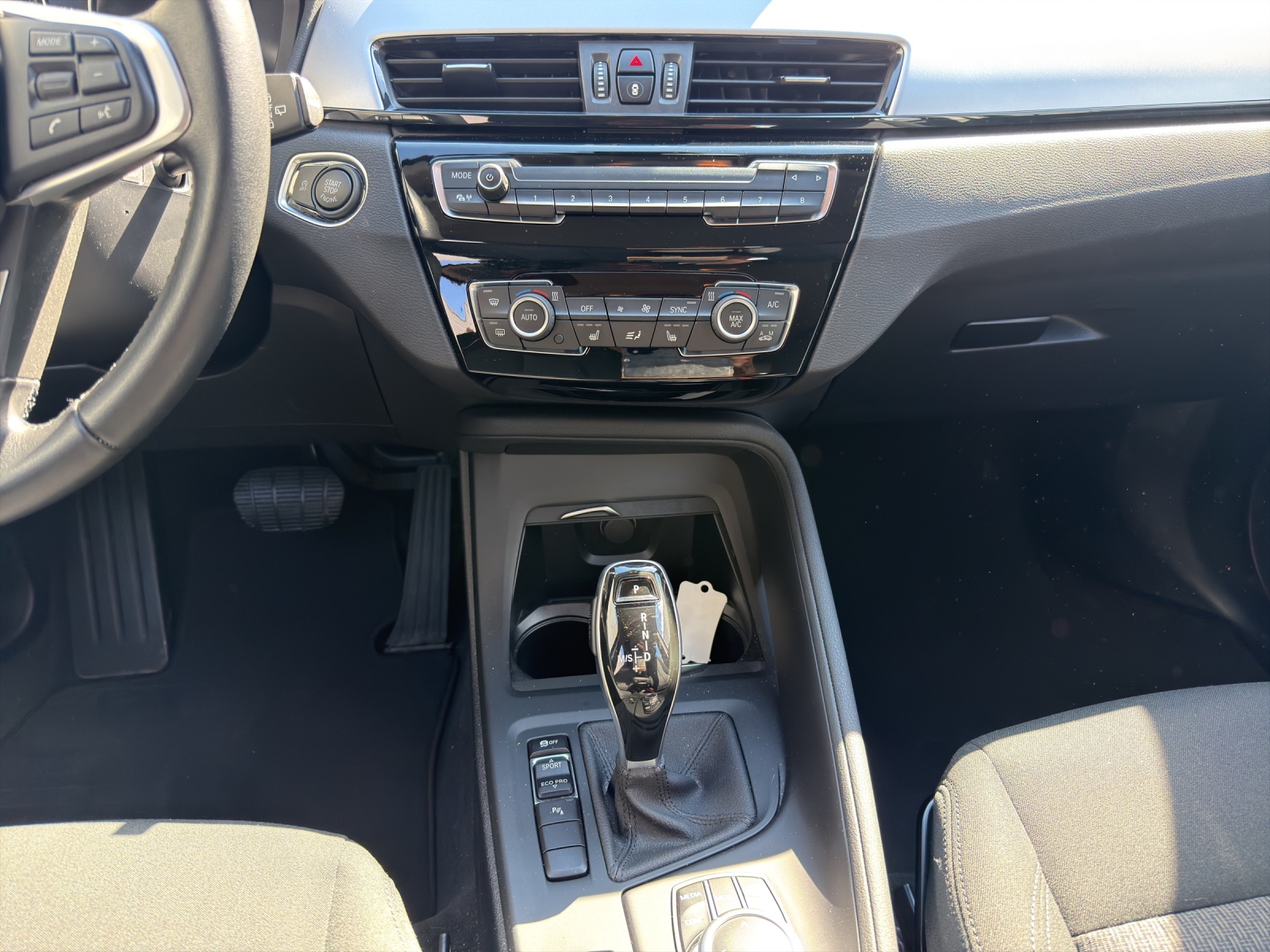 BMW X1 sDr 18i Essential DSK-image-15