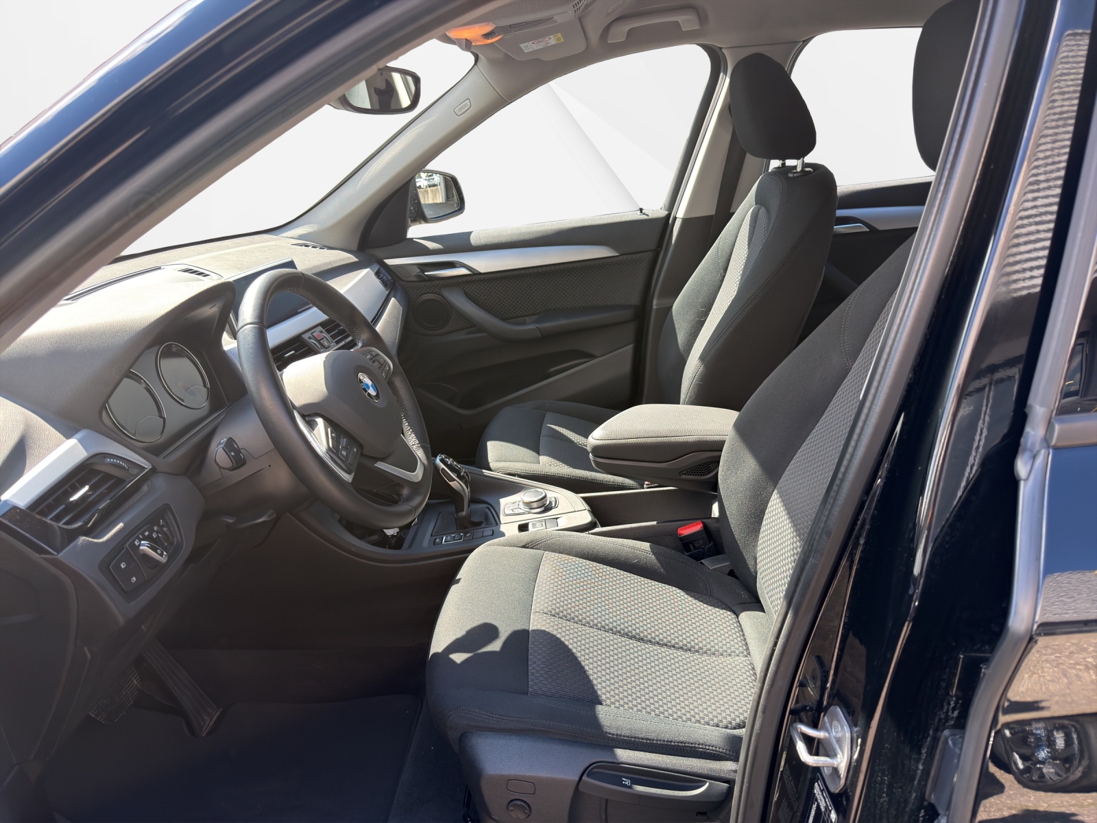BMW X1 sDr 18i Essential DSK-image-11