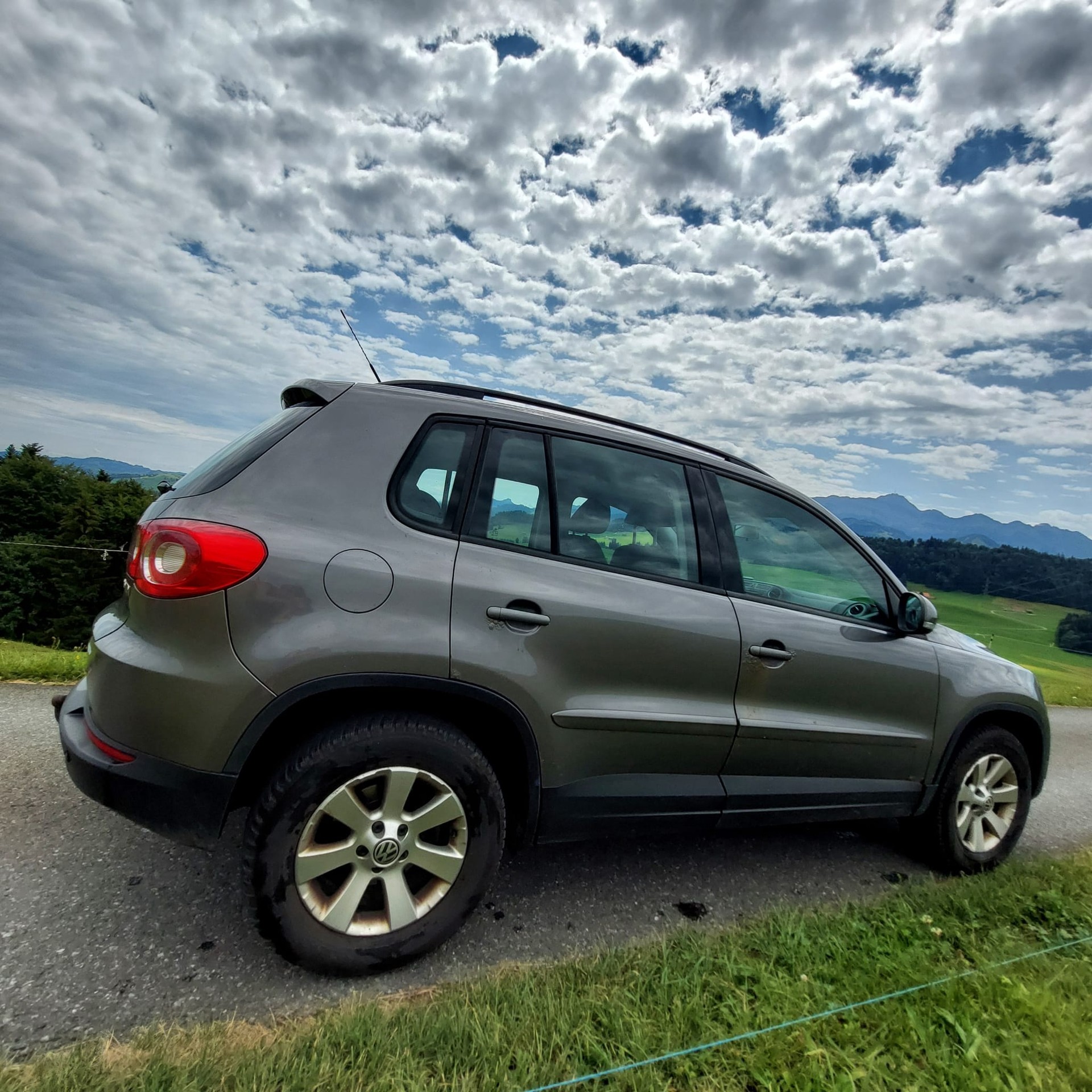 VW Tiguan 2.0 TDI Track&Field-image-2