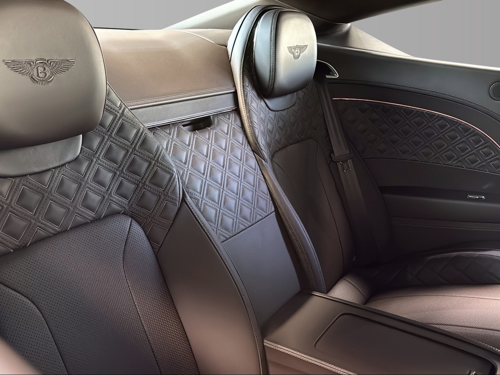 BENTLEY Continental GT 6.0 W12-image-6