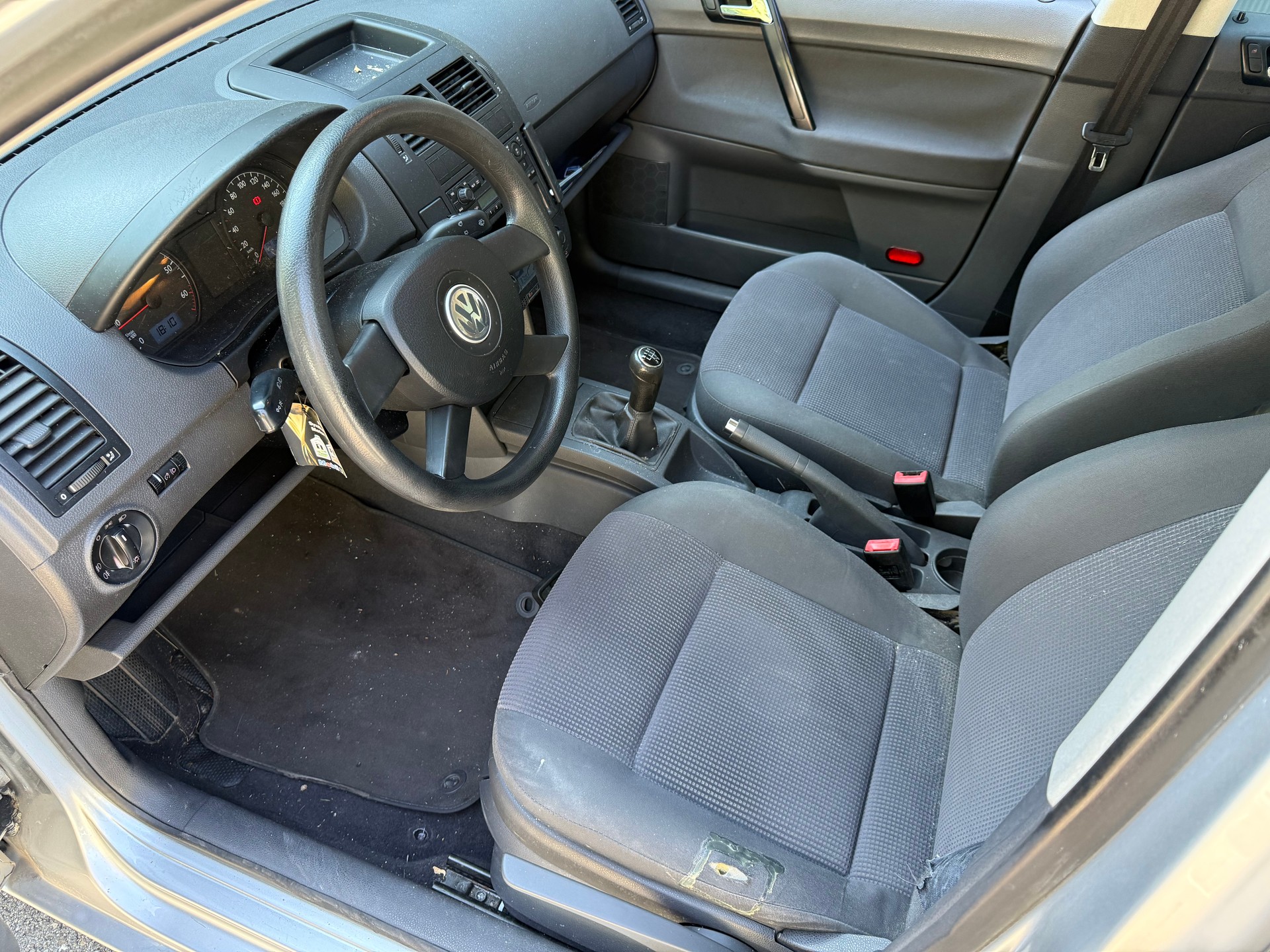 VW Polo 1.4 16V Comfortline-image-8