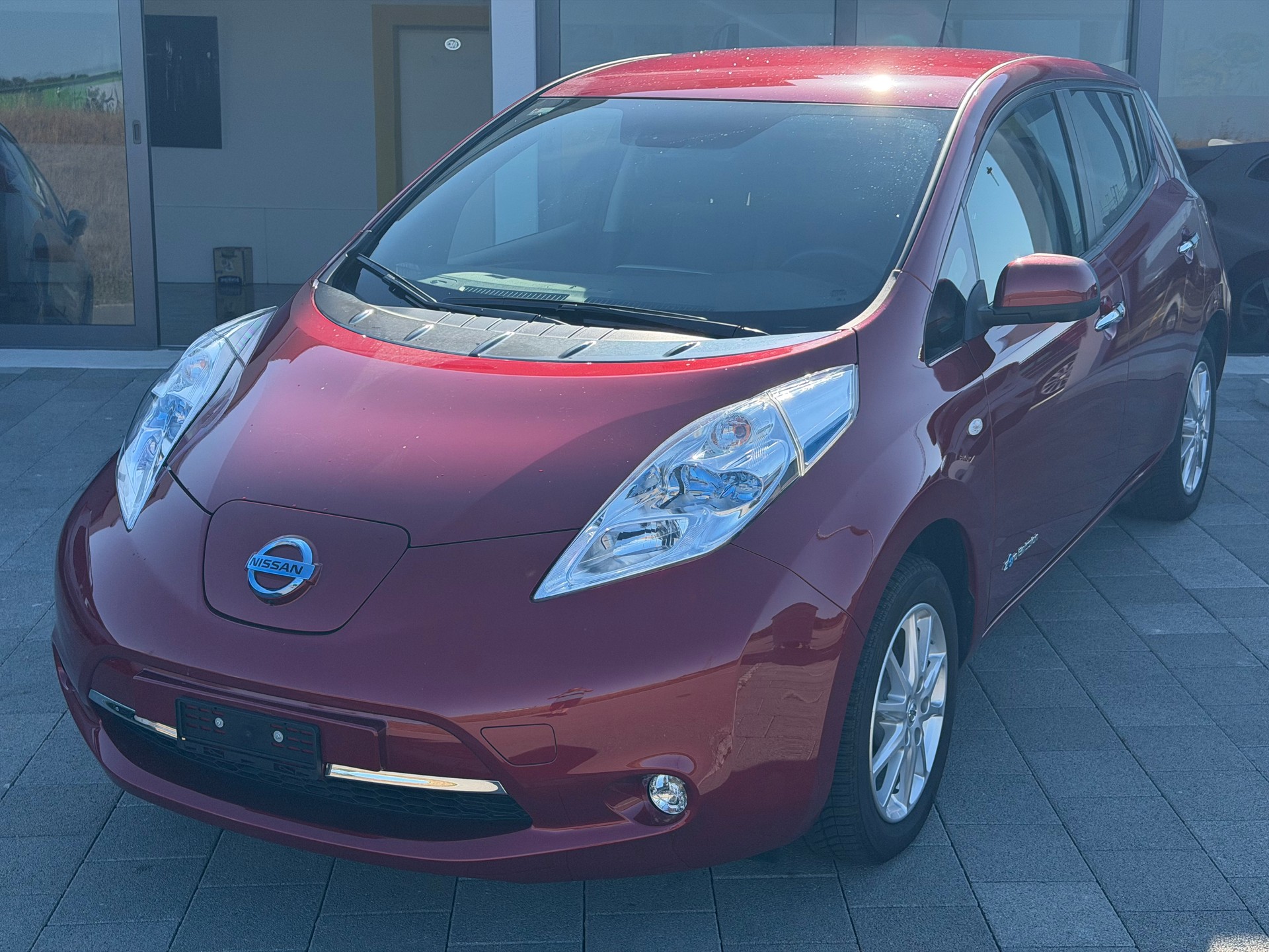 NISSAN Leaf tekna 24kWh (excl battery)-image-0