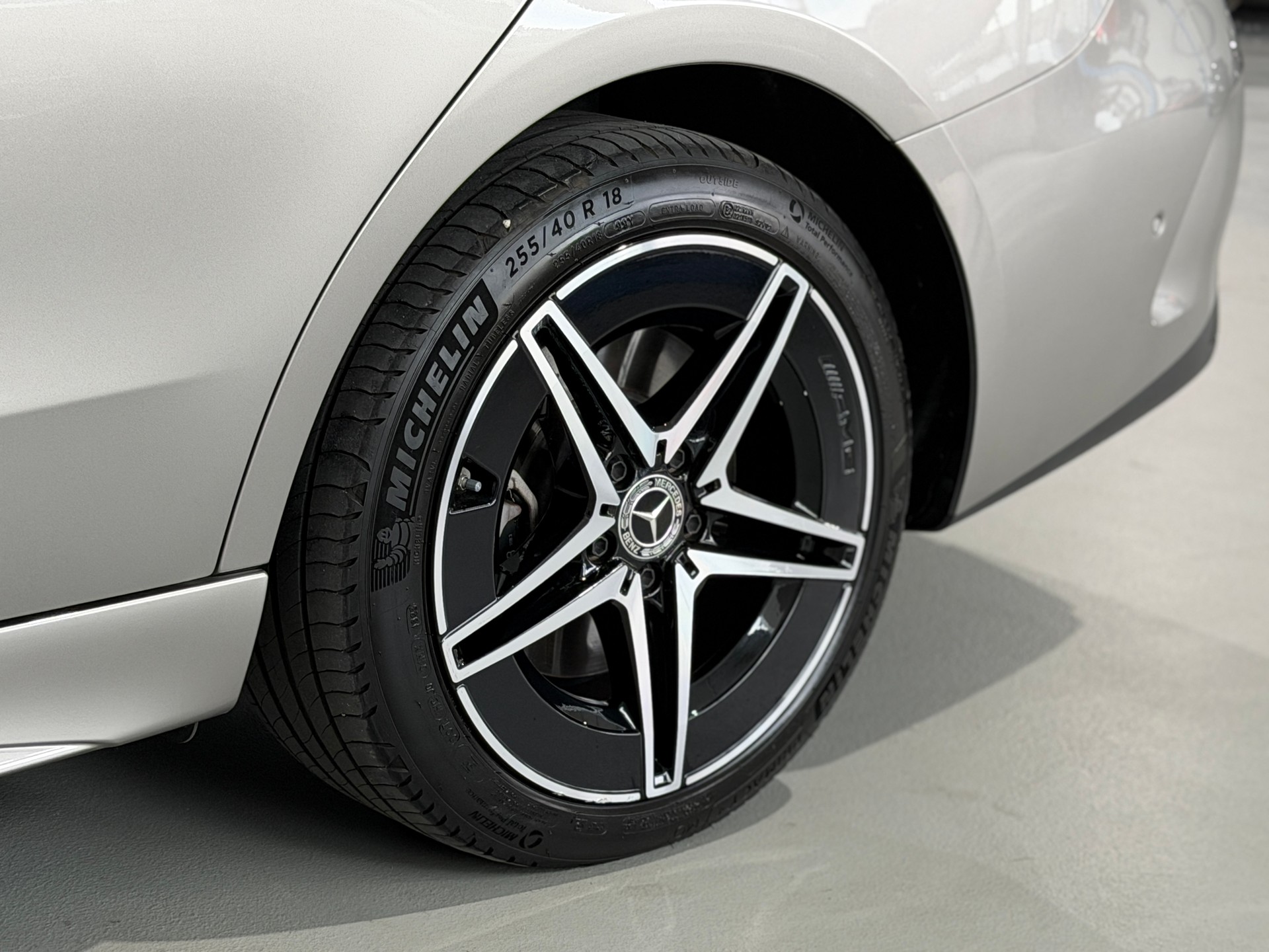 MERCEDES-BENZ C 300e AMG Line inkl. fortlaufende Werksgarantie-image-15