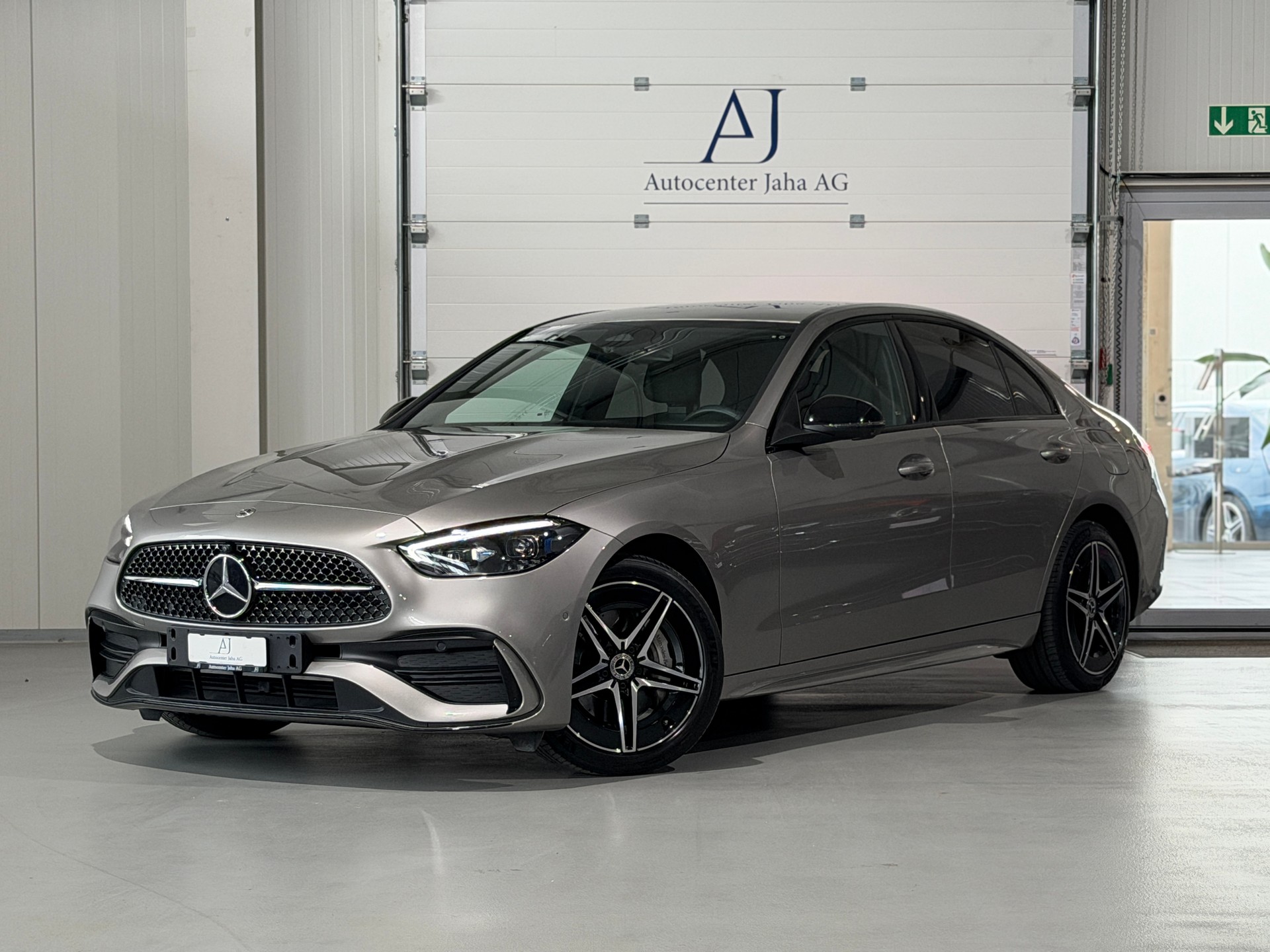 MERCEDES-BENZ C 300e AMG Line inkl. fortlaufende Werksgarantie-image-0