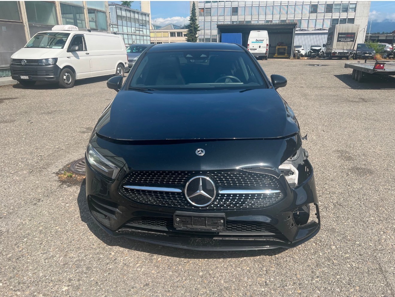 MERCEDES-BENZ A 180 AMG Line 7G-DCT-image-2