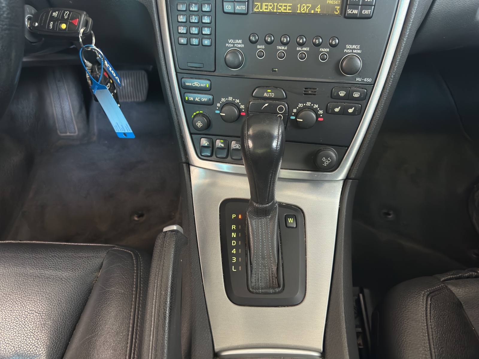 VOLVO V70 2.4 Summum-image-11