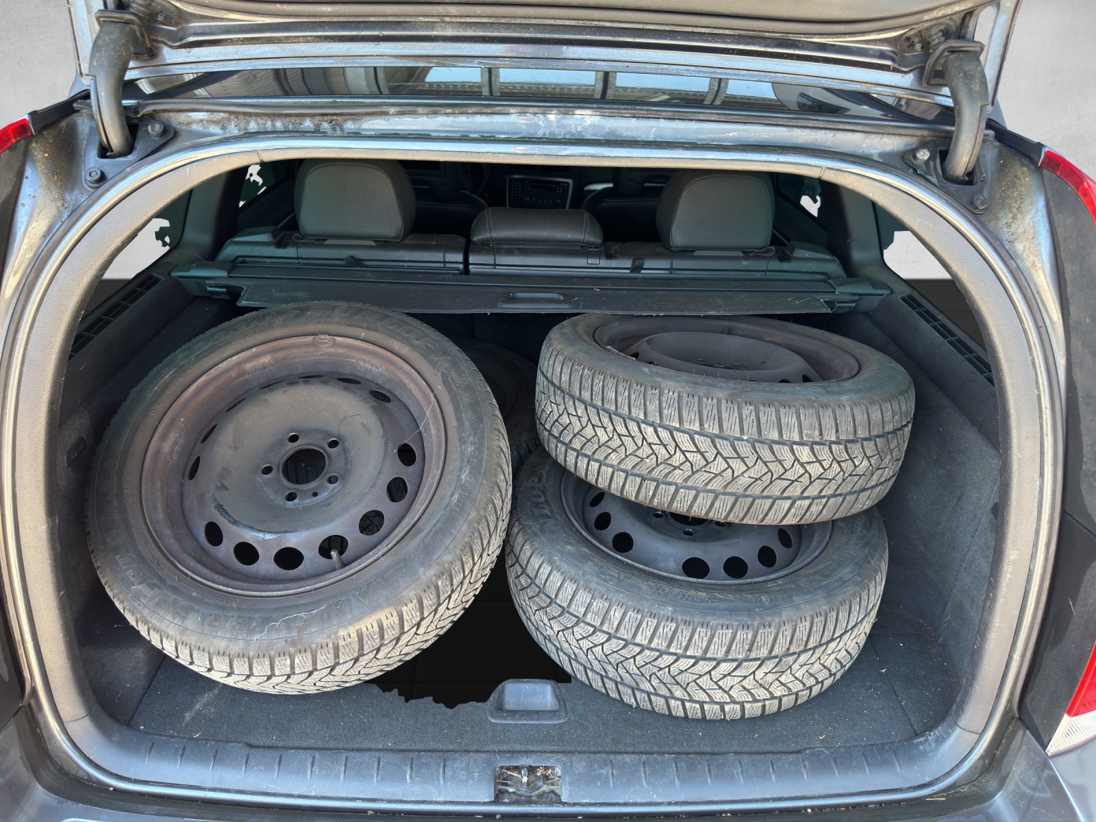 VOLVO V70 2.4 Summum-image-16