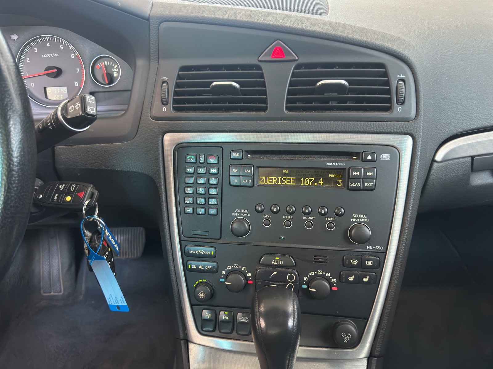 VOLVO V70 2.4 Summum-image-12