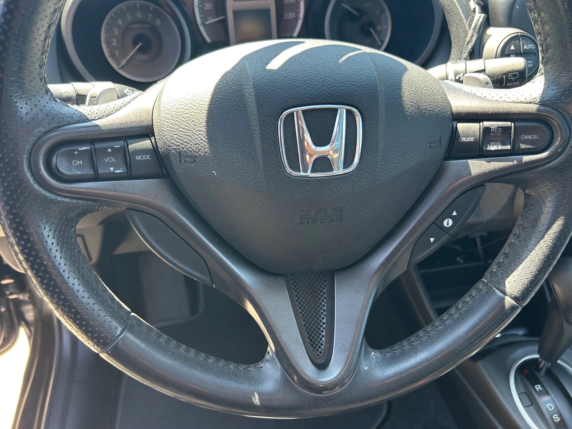 HONDA Jazz 1.3i Hybrid Elegance CVT-image-9