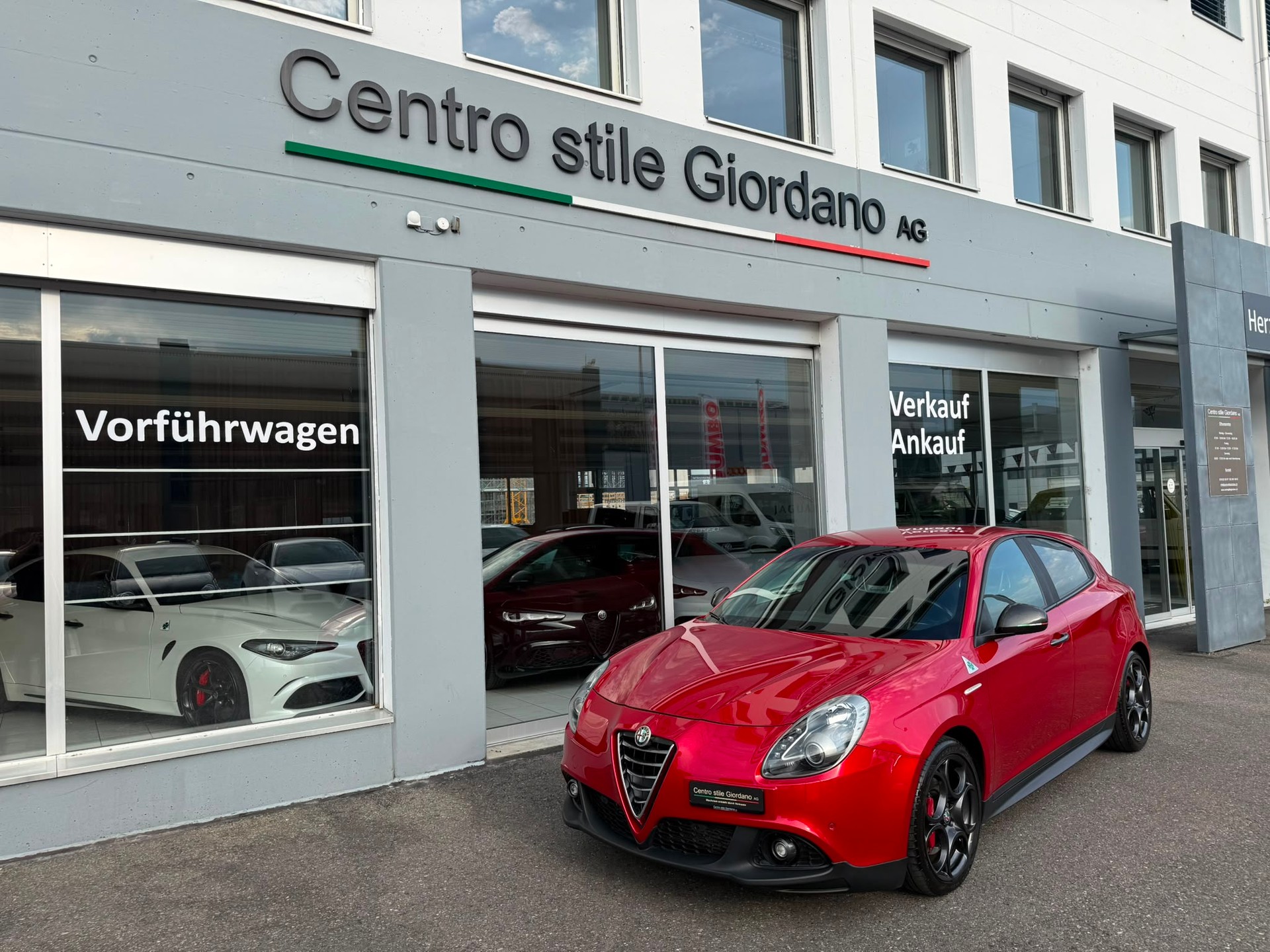 ALFA ROMEO Giulietta 1750 TBi Quadrifoglio Verde TCT-image-0