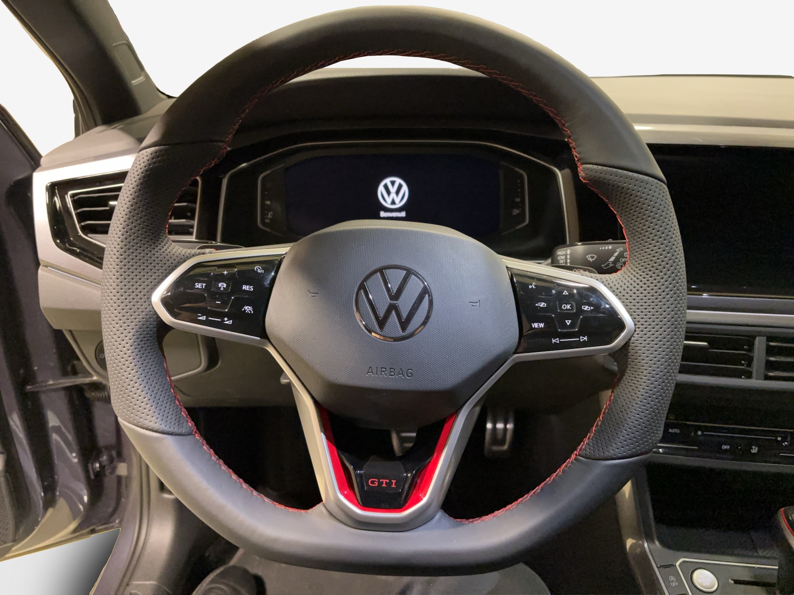 VW Polo 2.0 TSI GTI DSG-image-9