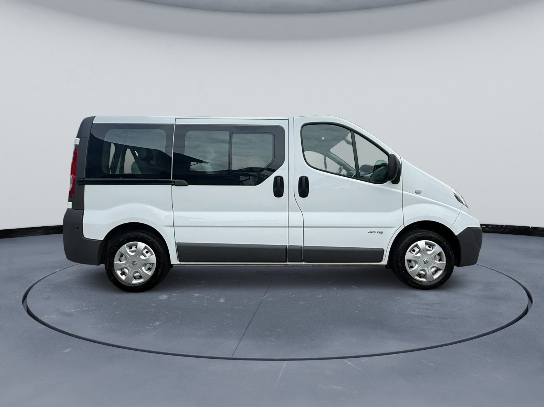 RENAULT Trafic 2.0 dCi Eco 8 Sitzer Grand Passenger Authentique A-image-3