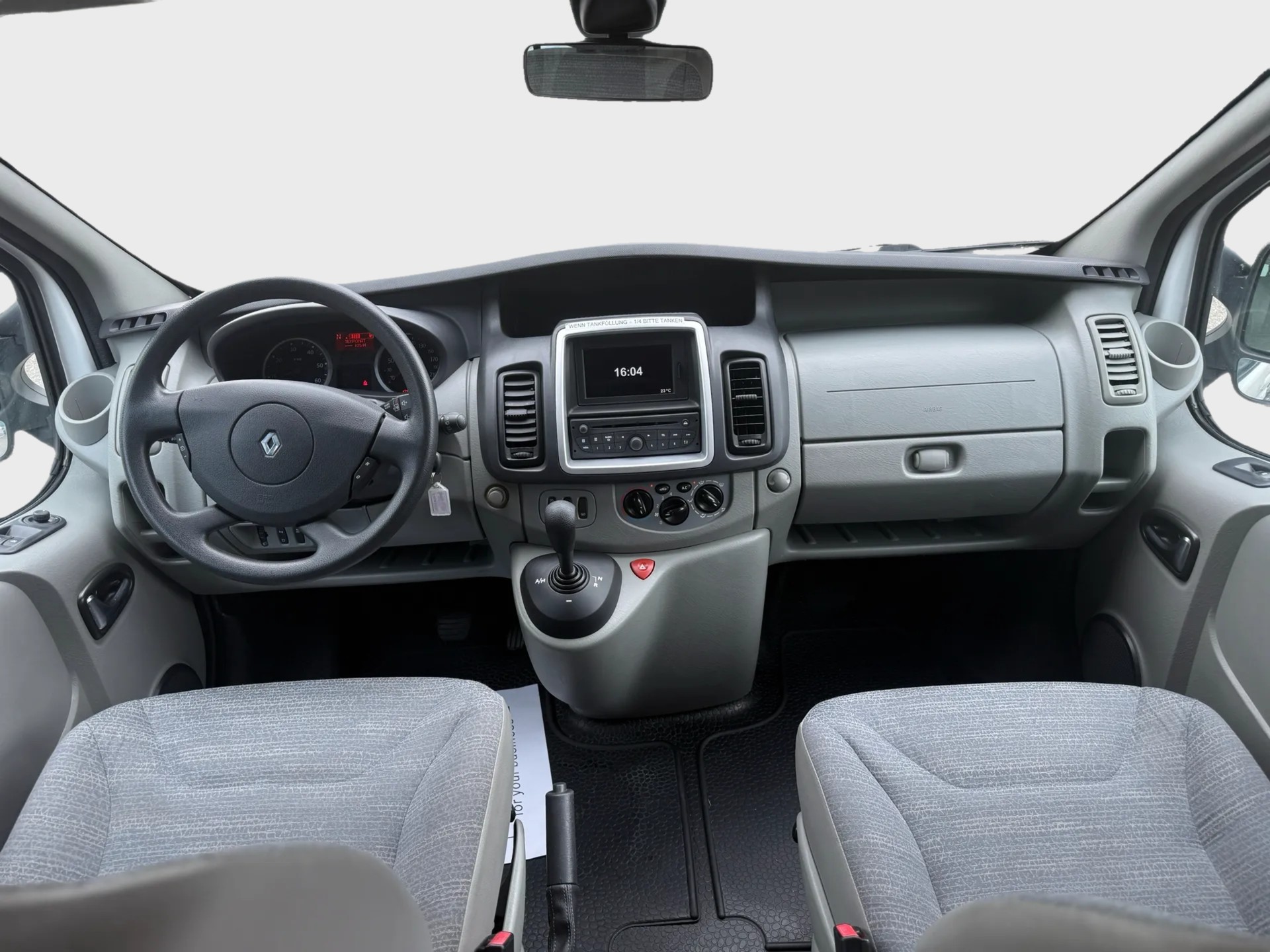 RENAULT Trafic 2.0 dCi Eco 8 Sitzer Grand Passenger Authentique A-image-7