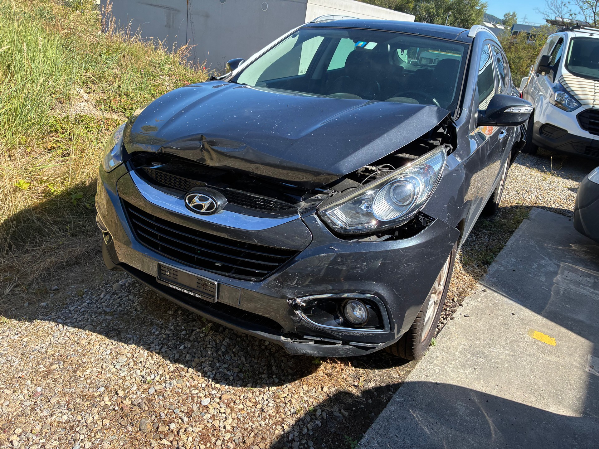 HYUNDAI iX 35 2.0 CRDi Premium 4WD Automatic-image-0