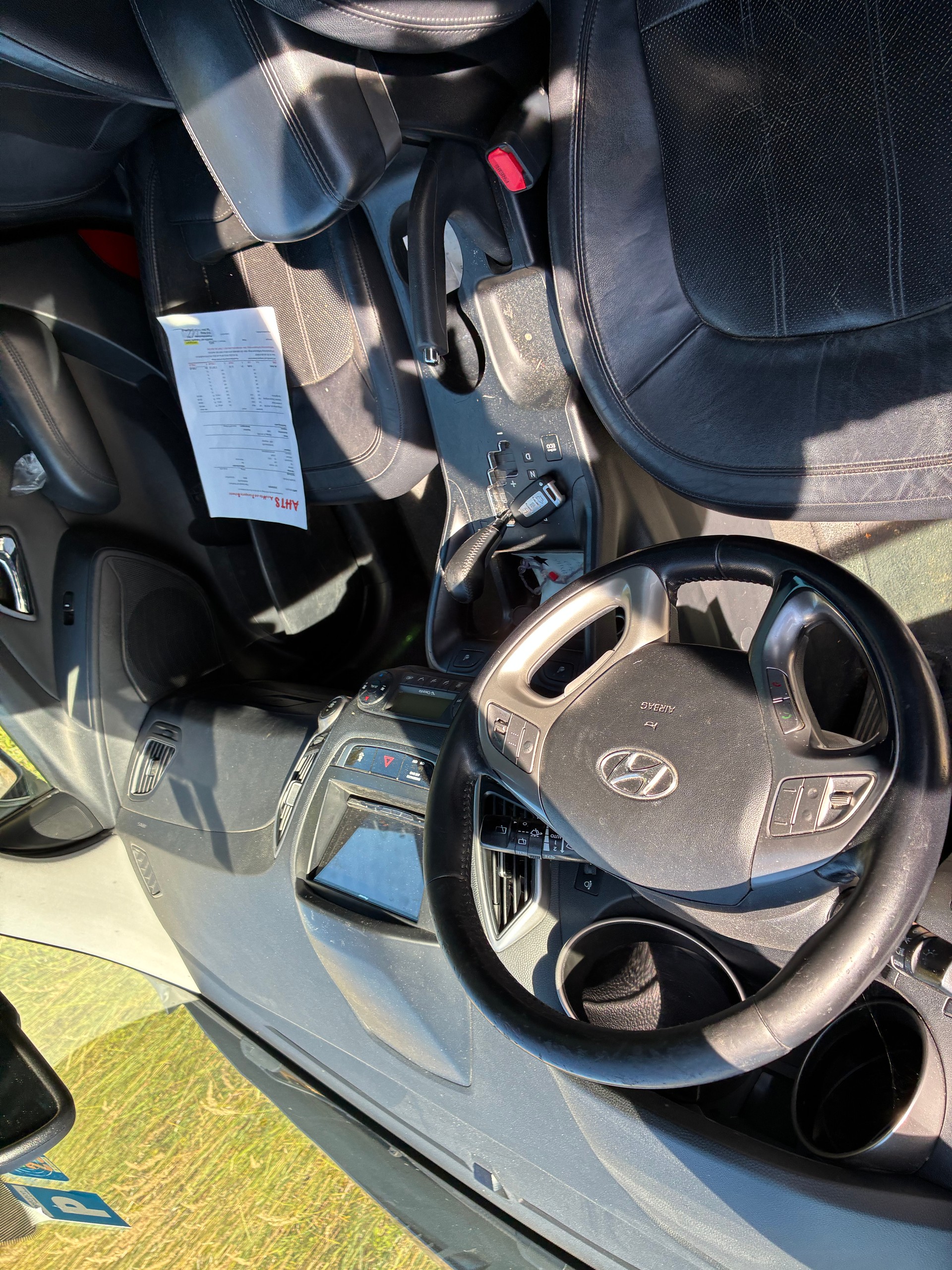 HYUNDAI iX 35 2.0 CRDi Premium 4WD Automatic-image-10