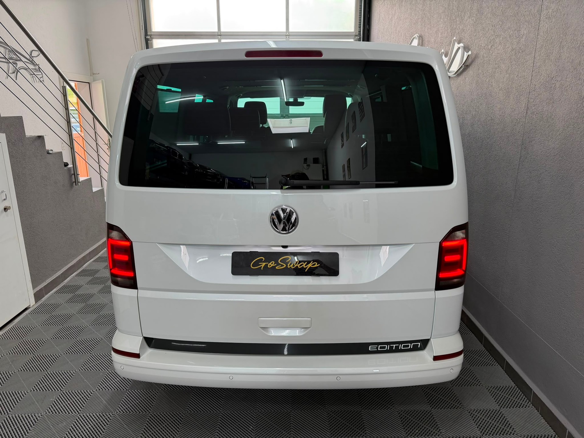 VW T6 Multivan 2.0 TDI Comfortline Edition DSG-showroom-element-3