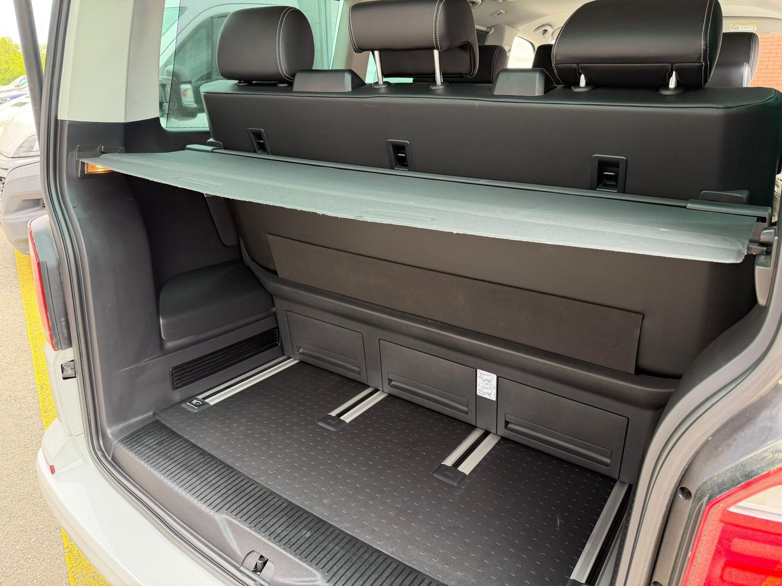 VW T6 Multivan 2.0 TDI Comfortline Edition DSG-image-19