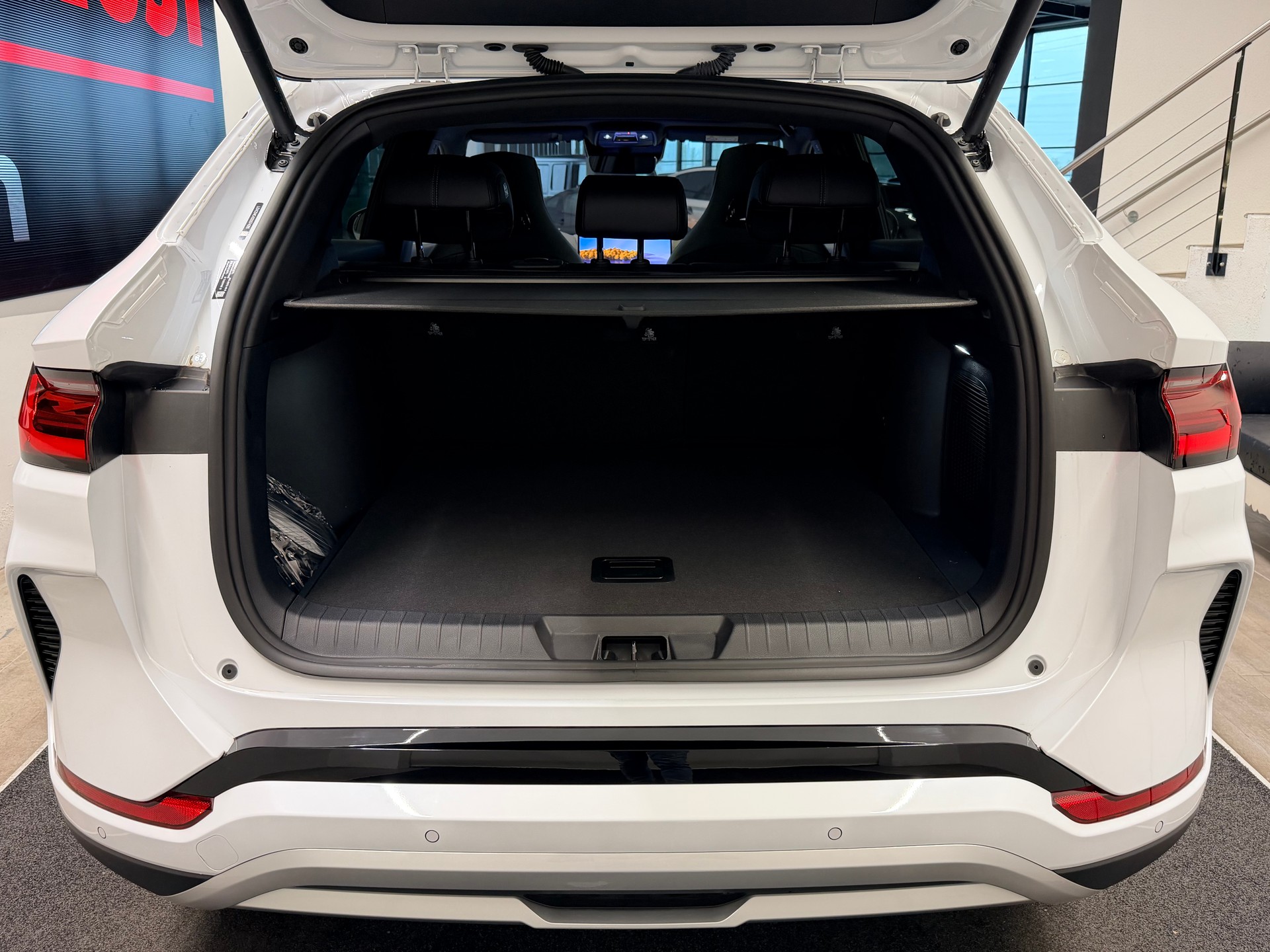 BYD Seal U DM-i Design AWD-image-9