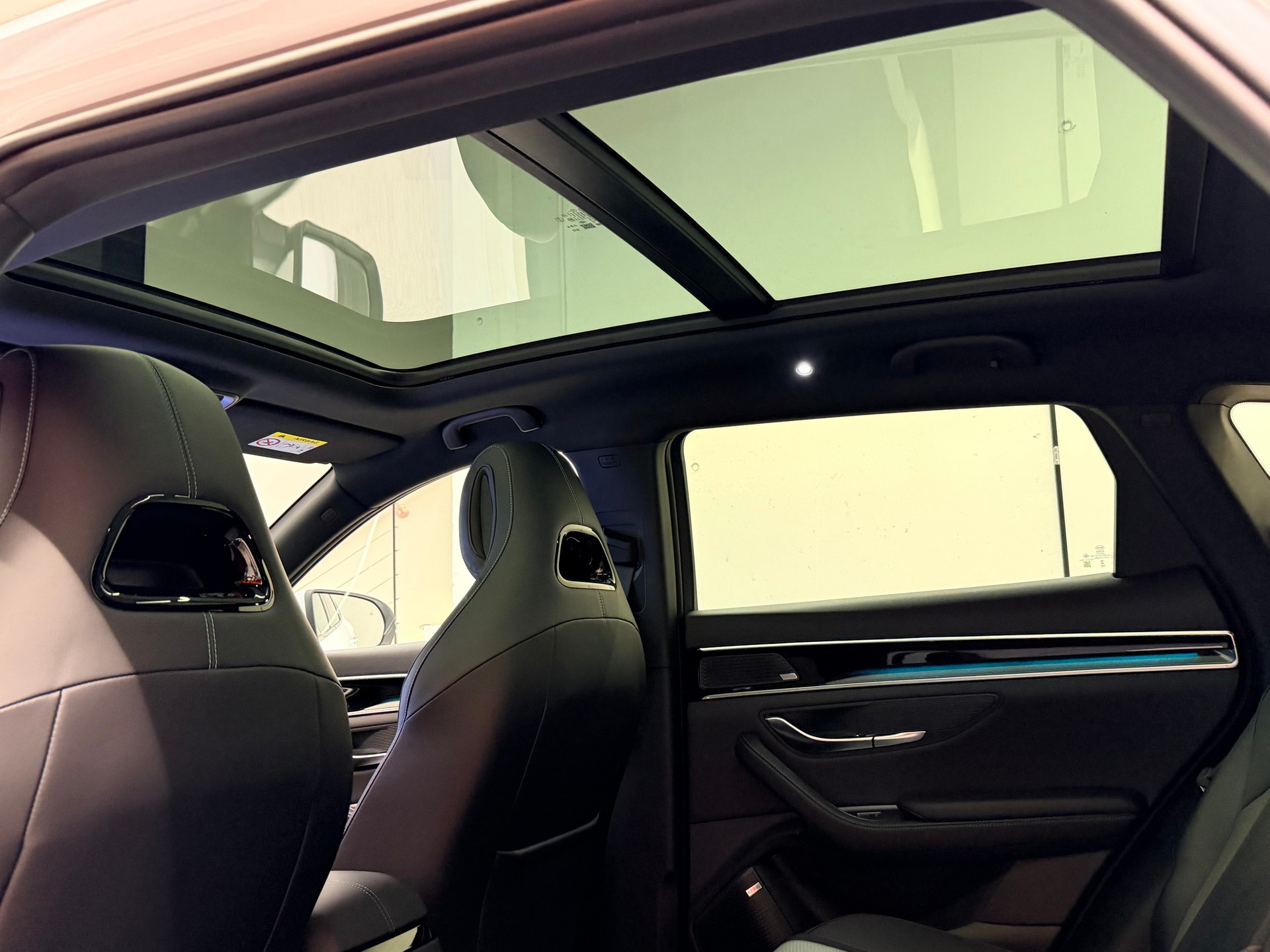 BYD Seal U DM-i Design AWD-image-17