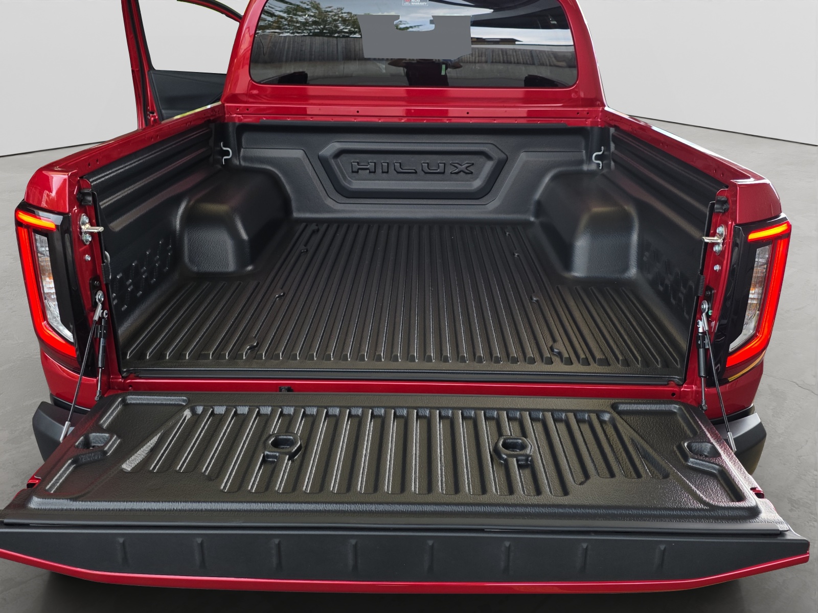 TOYOTA Hilux Double Cab.-Pick-up 2.8 D-4D MHEV 204 Style-image-13