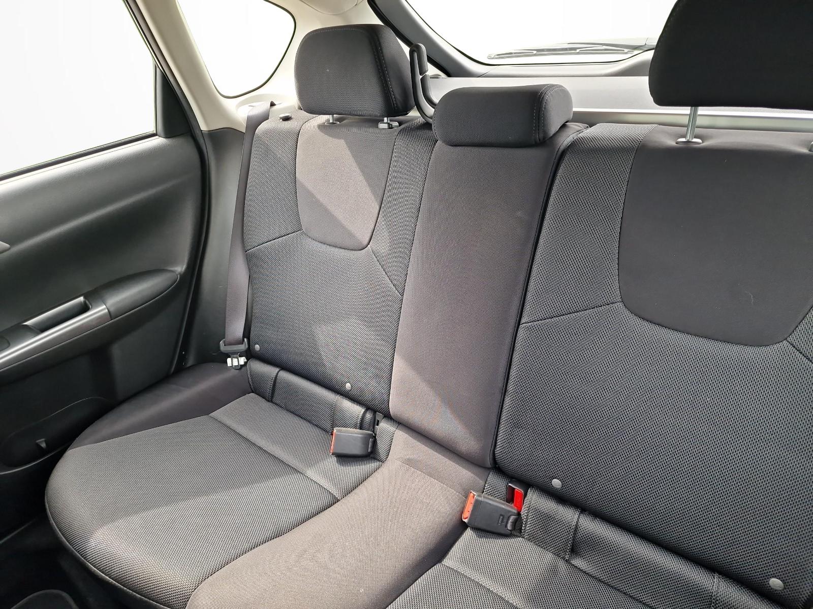 SUBARU Impreza Wagon 2.0 R Swiss Special-image-10
