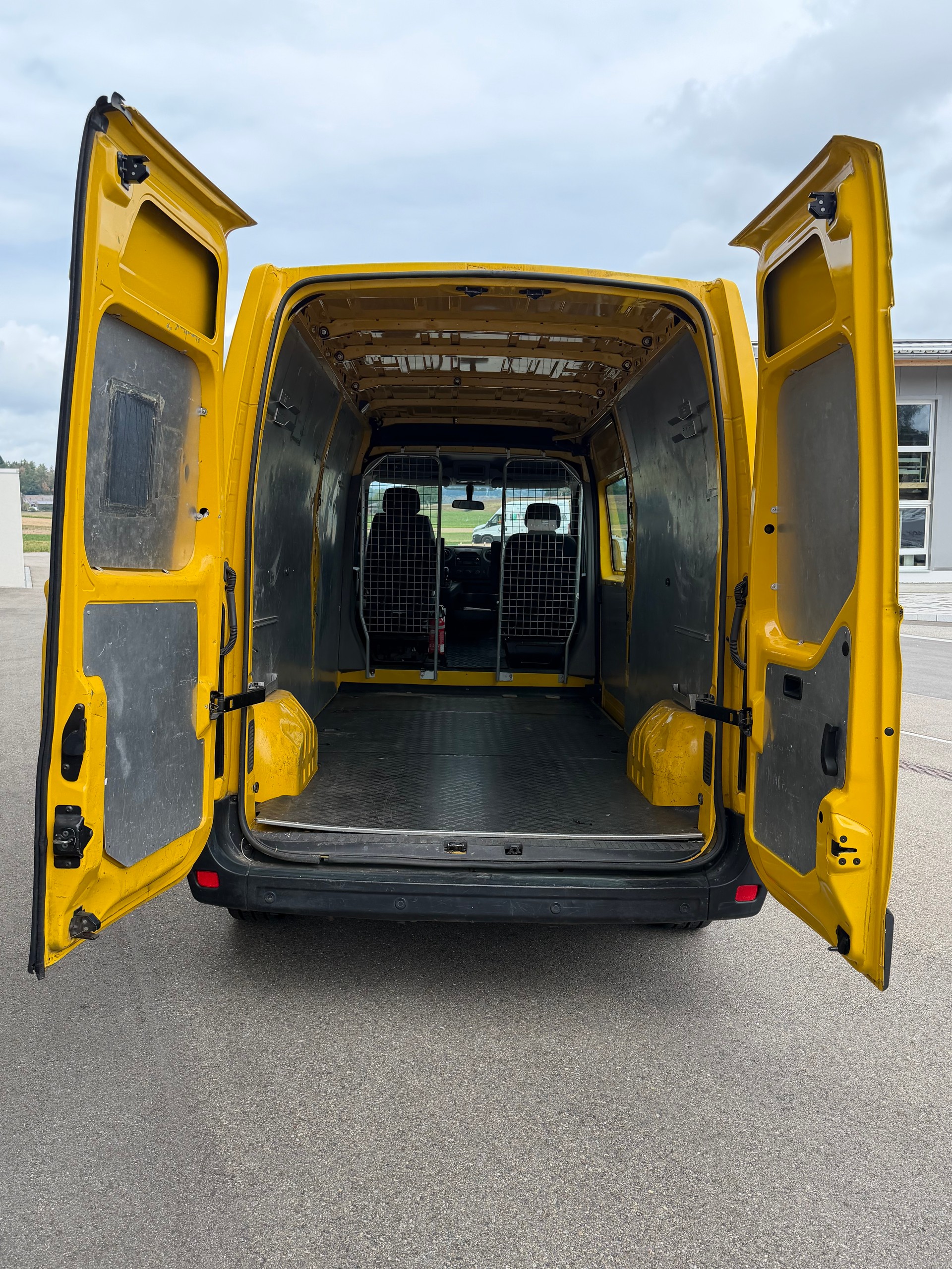 RENAULT Master T35 2.3dCi 130 L3H2-image-7