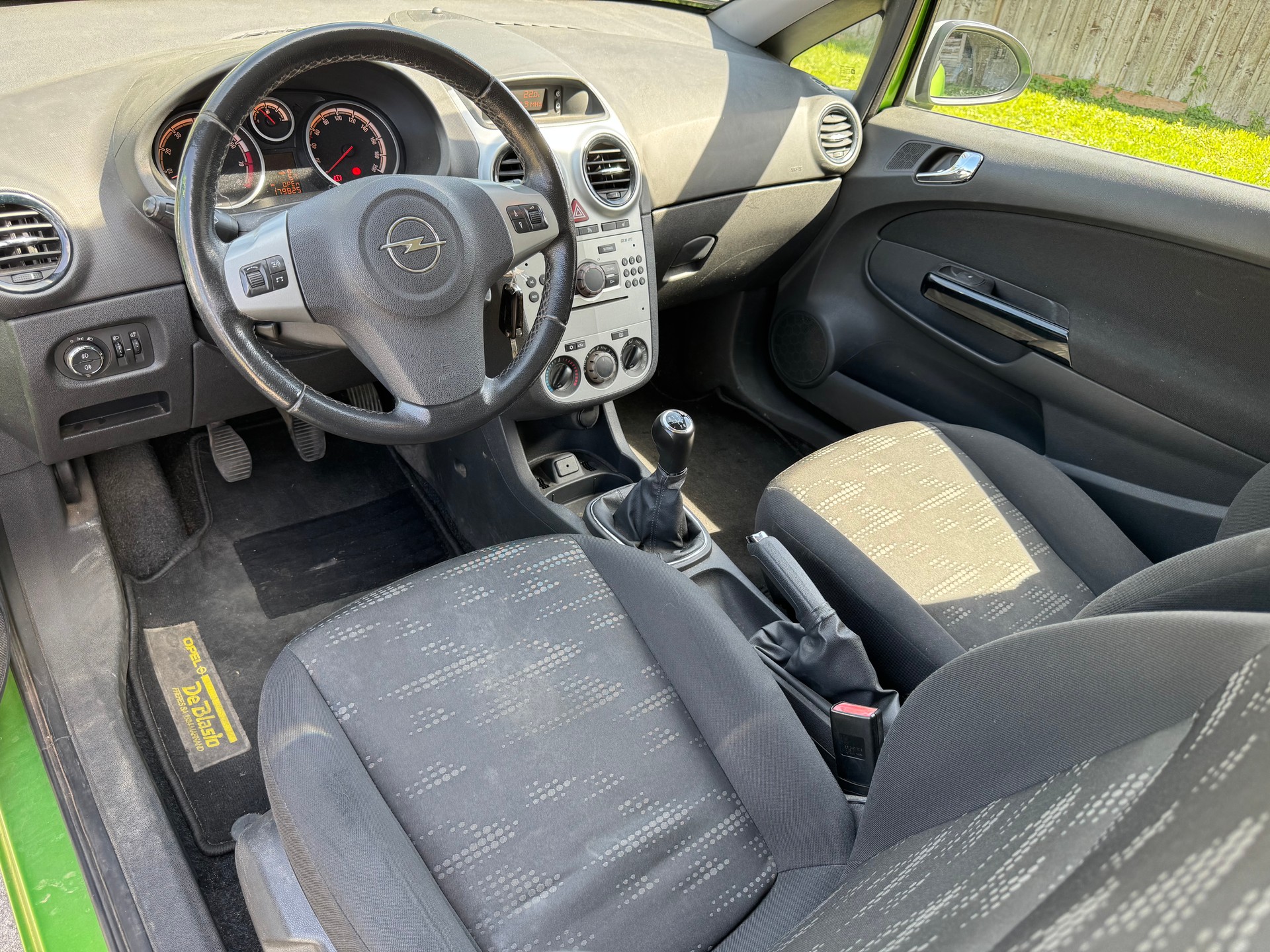 OPEL Corsa 1.4 TP Sport-image-7