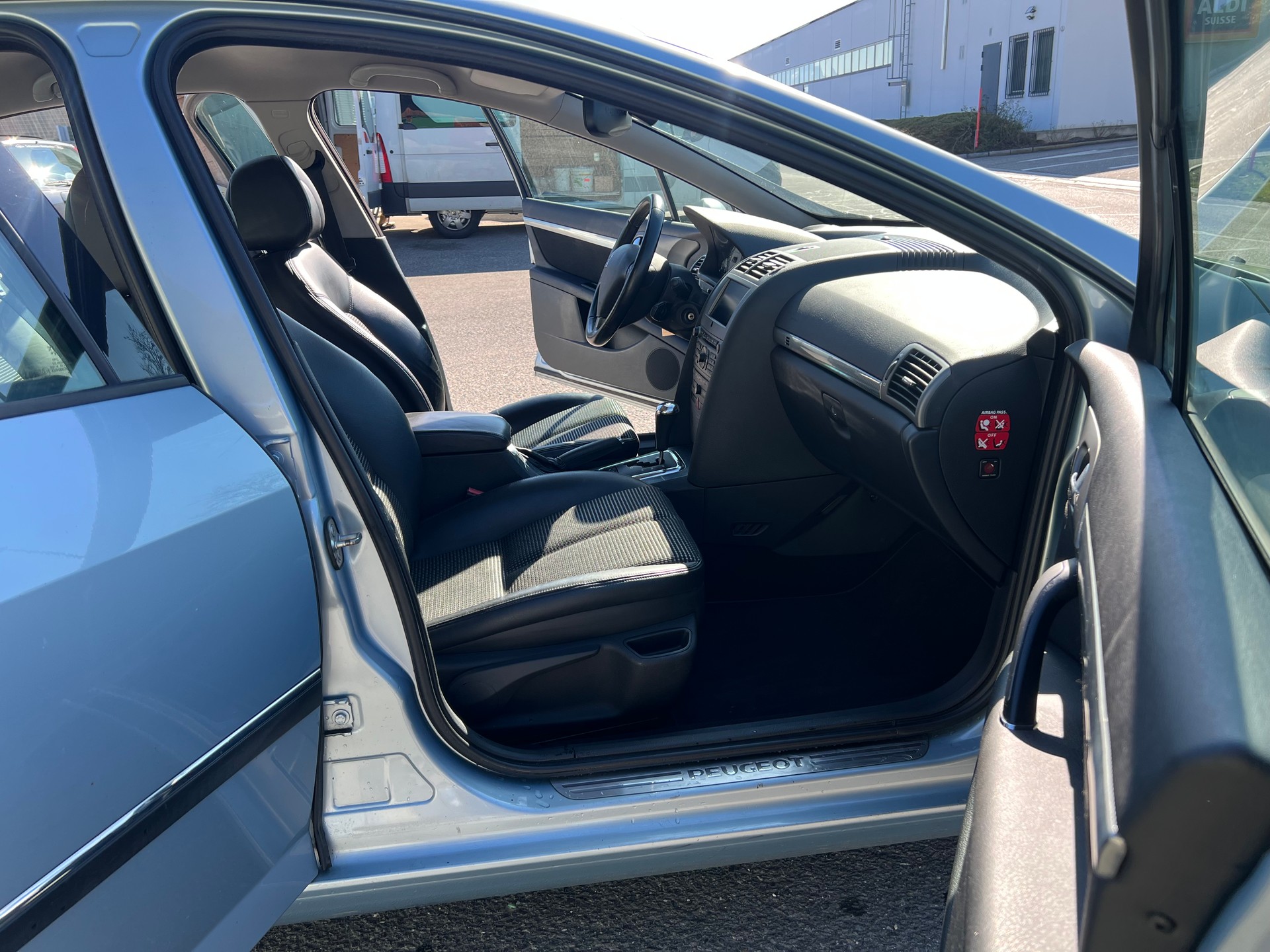 PEUGEOT 407 2.0 SV Executive-image-8