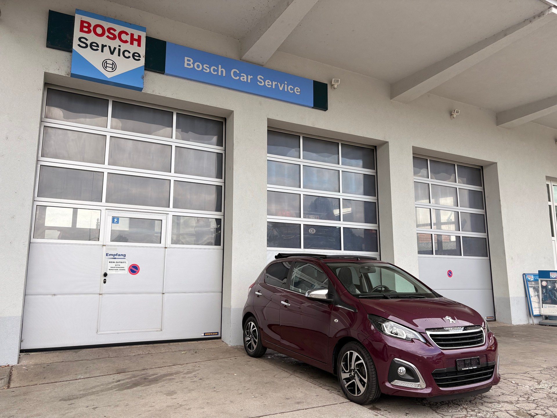PEUGEOT 108 1.2 VTi Allure Top-image-0