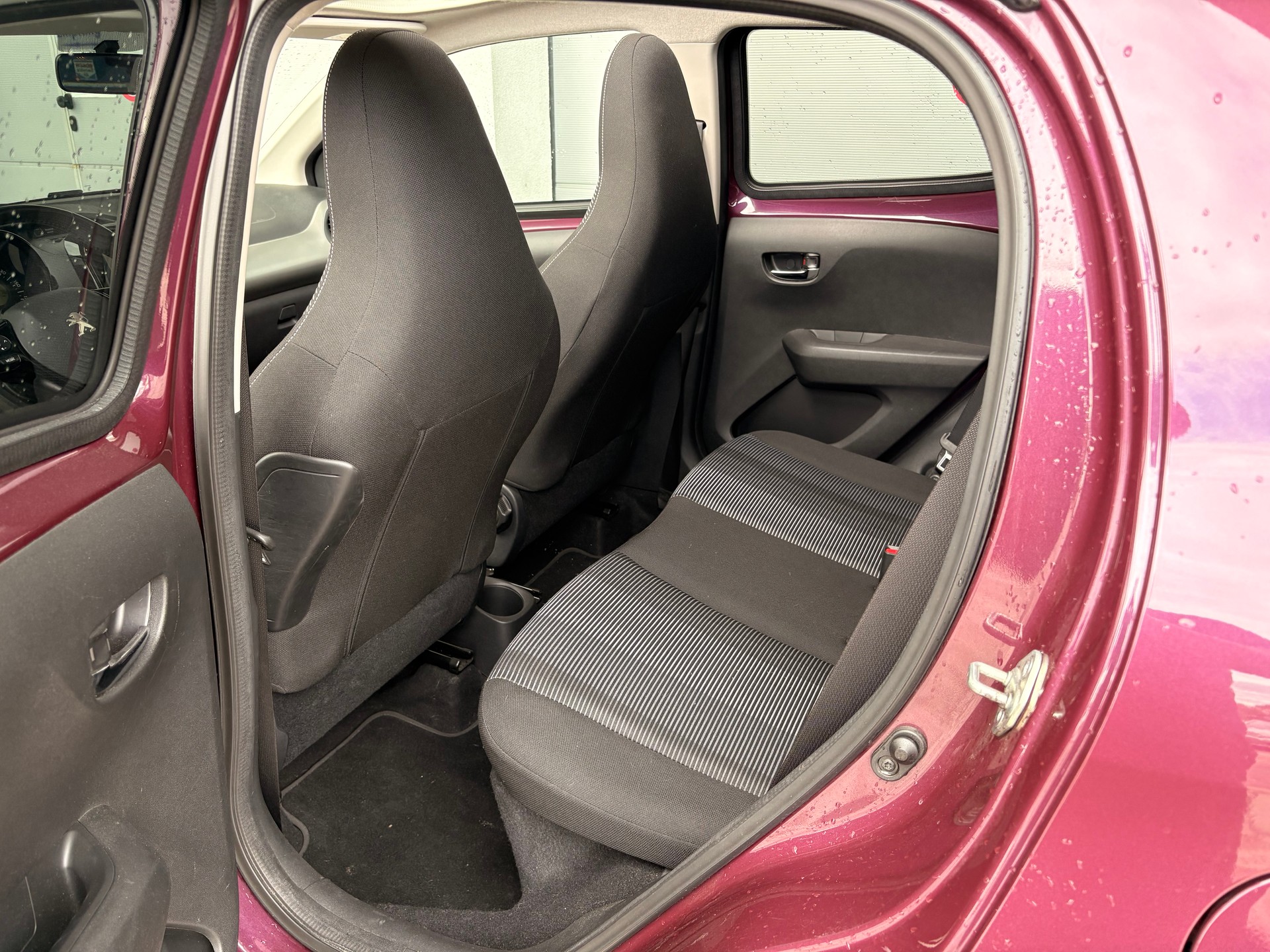 PEUGEOT 108 1.2 VTi Allure Top-image-8