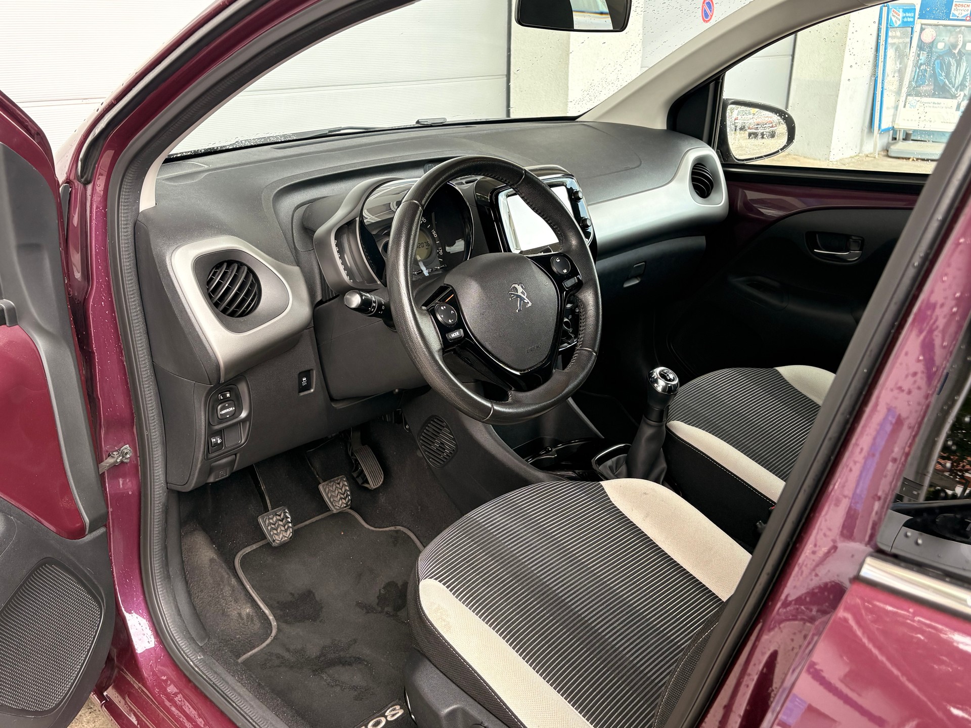 PEUGEOT 108 1.2 VTi Allure Top-image-7