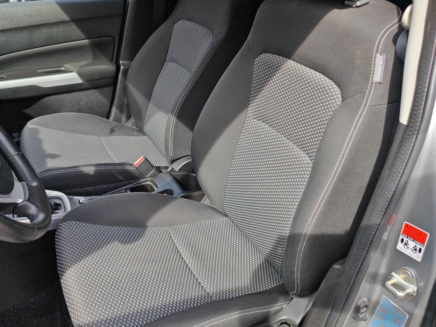 SUZUKI Vitara 1.6 Compact Top Automatic – Attelage, jantes 17", DAB+ [Expertisé + Garantie 12 mois]-image-13