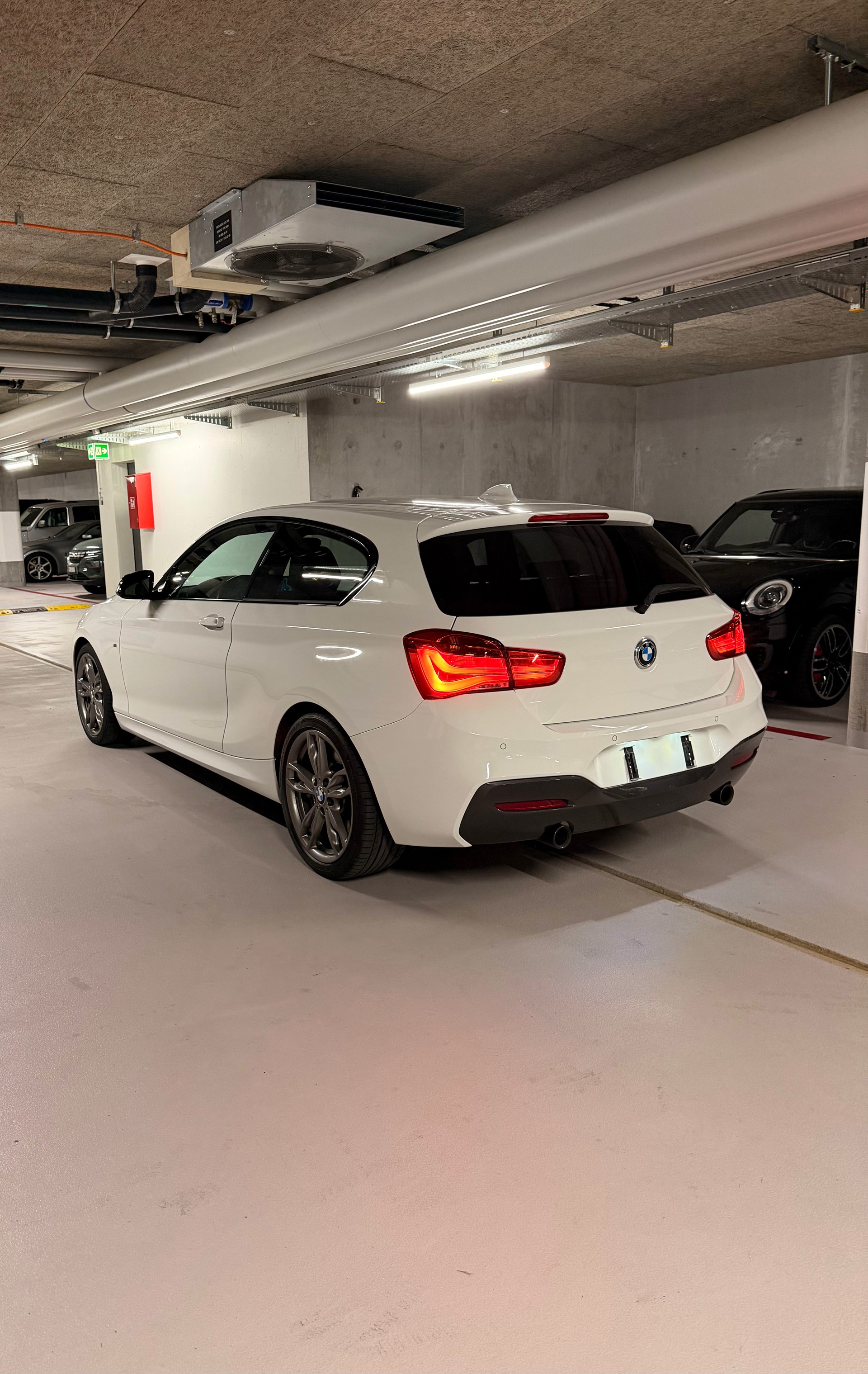 BMW M140i-image-2
