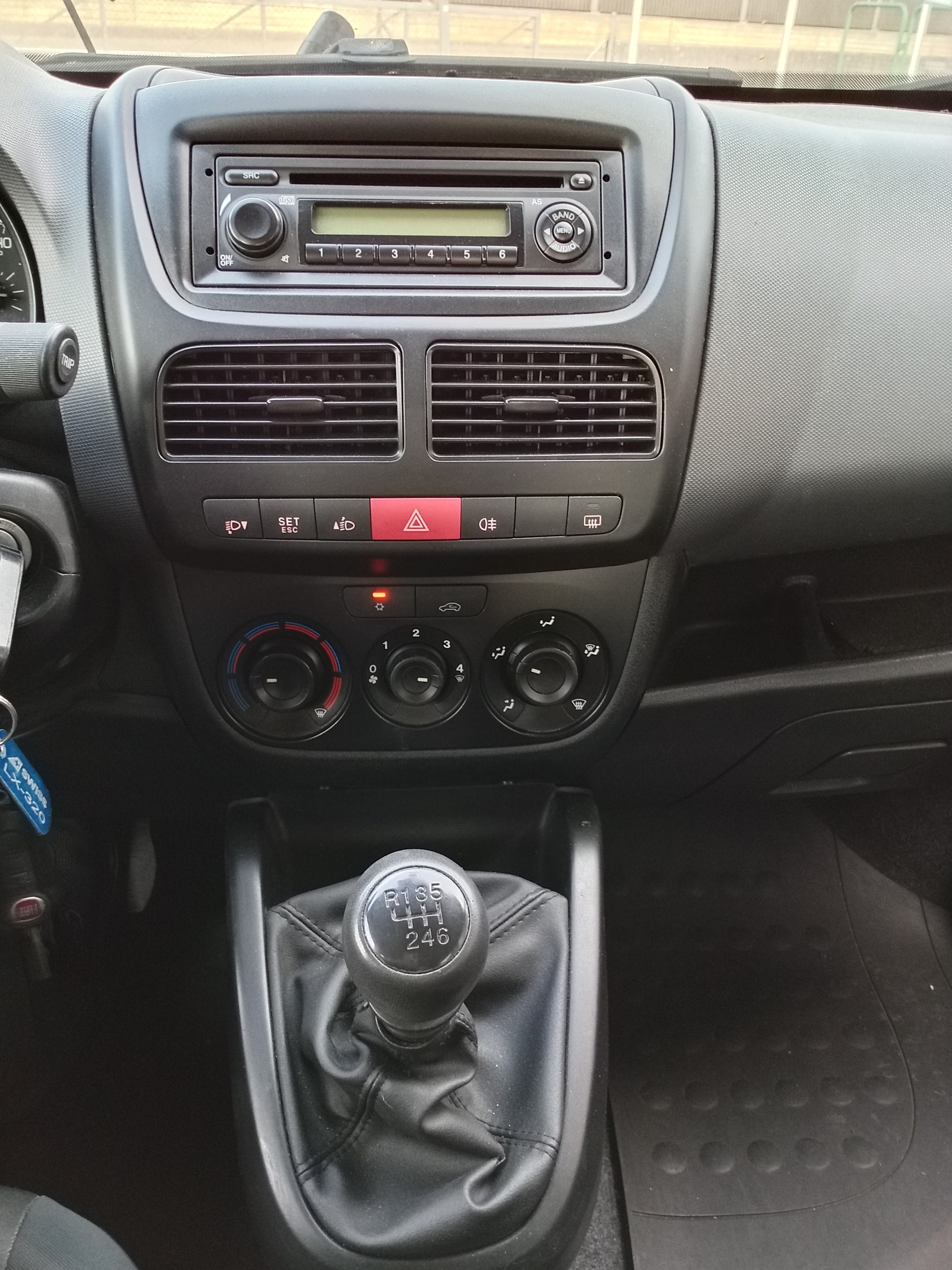FIAT Doblò 1.4 T-jet NaturalPower Emotion-image-12