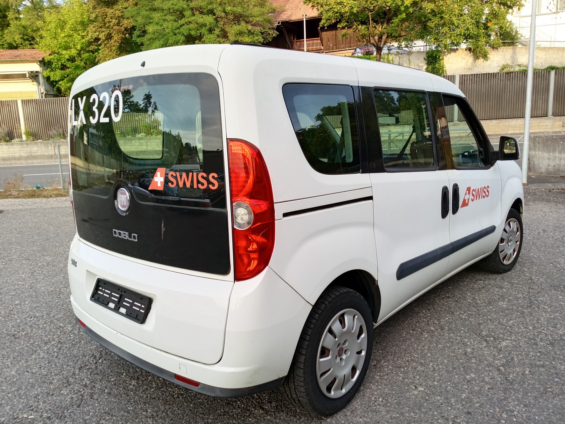 FIAT Doblò 1.4 T-jet NaturalPower Emotion-image-3