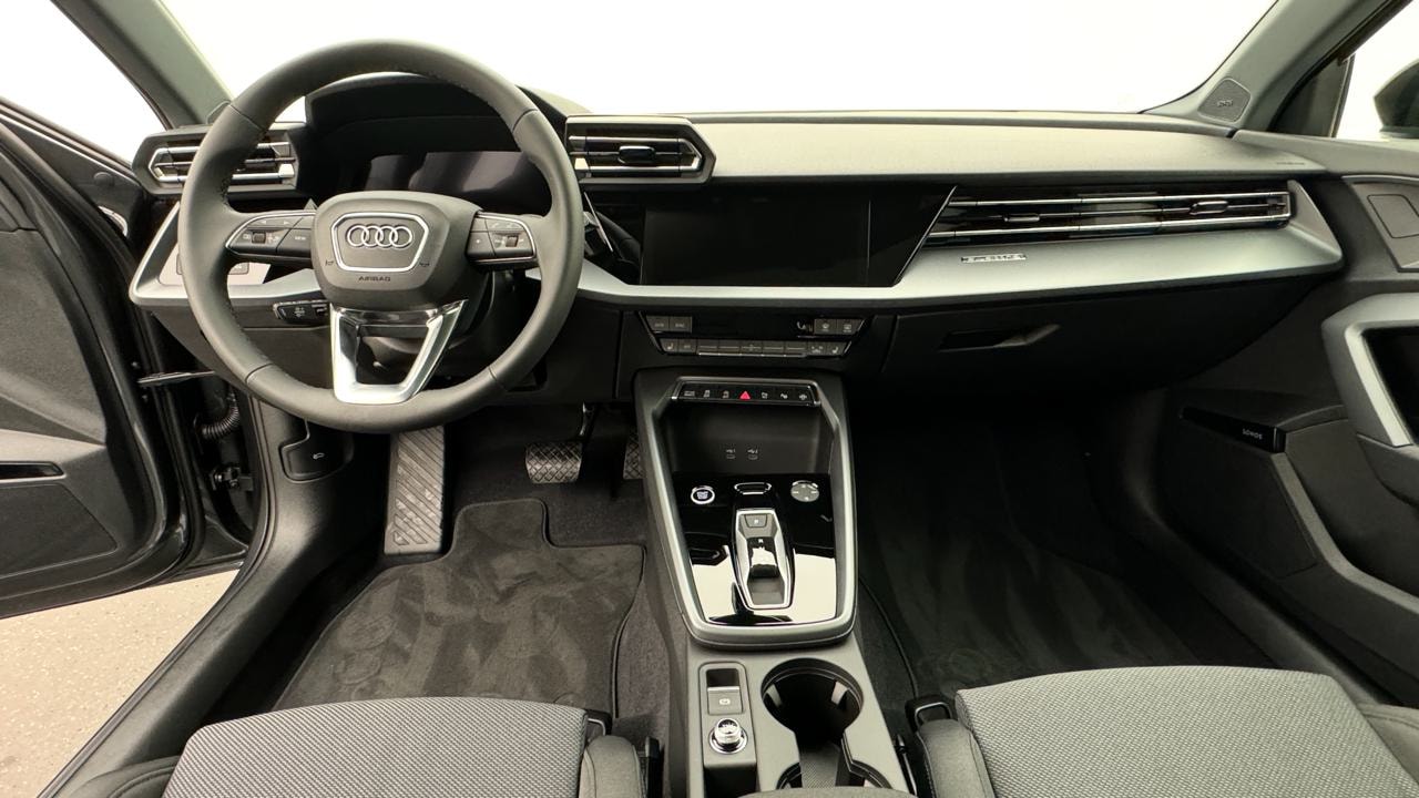 AUDI A3 Sportback TFSI 150 kW quattro S line S tronic-image-5